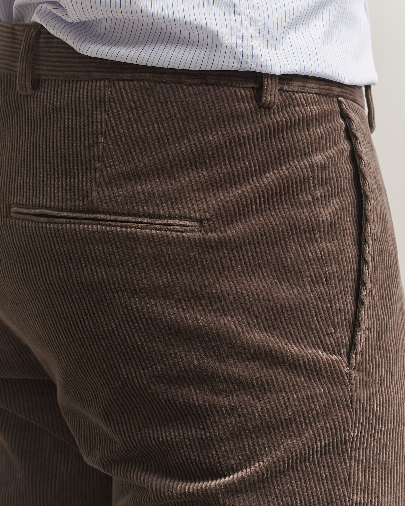 Men | Trousers | Oscar Jacobson | Dandy Corduroy Trousers Taupe