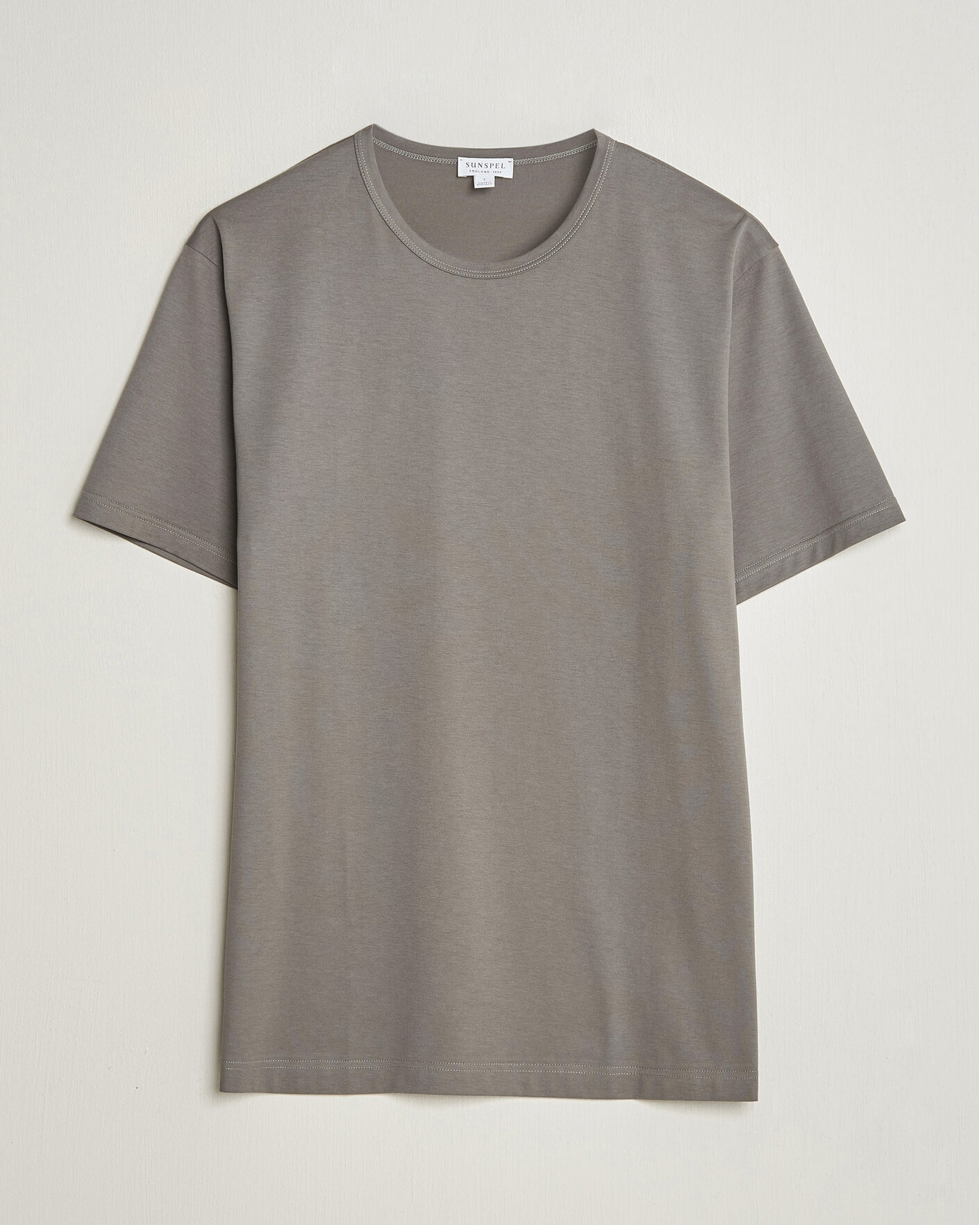 Men | T-Shirts | Sunspel | Crew Neck Q82 Cotton T-Shirt Smoke Grey