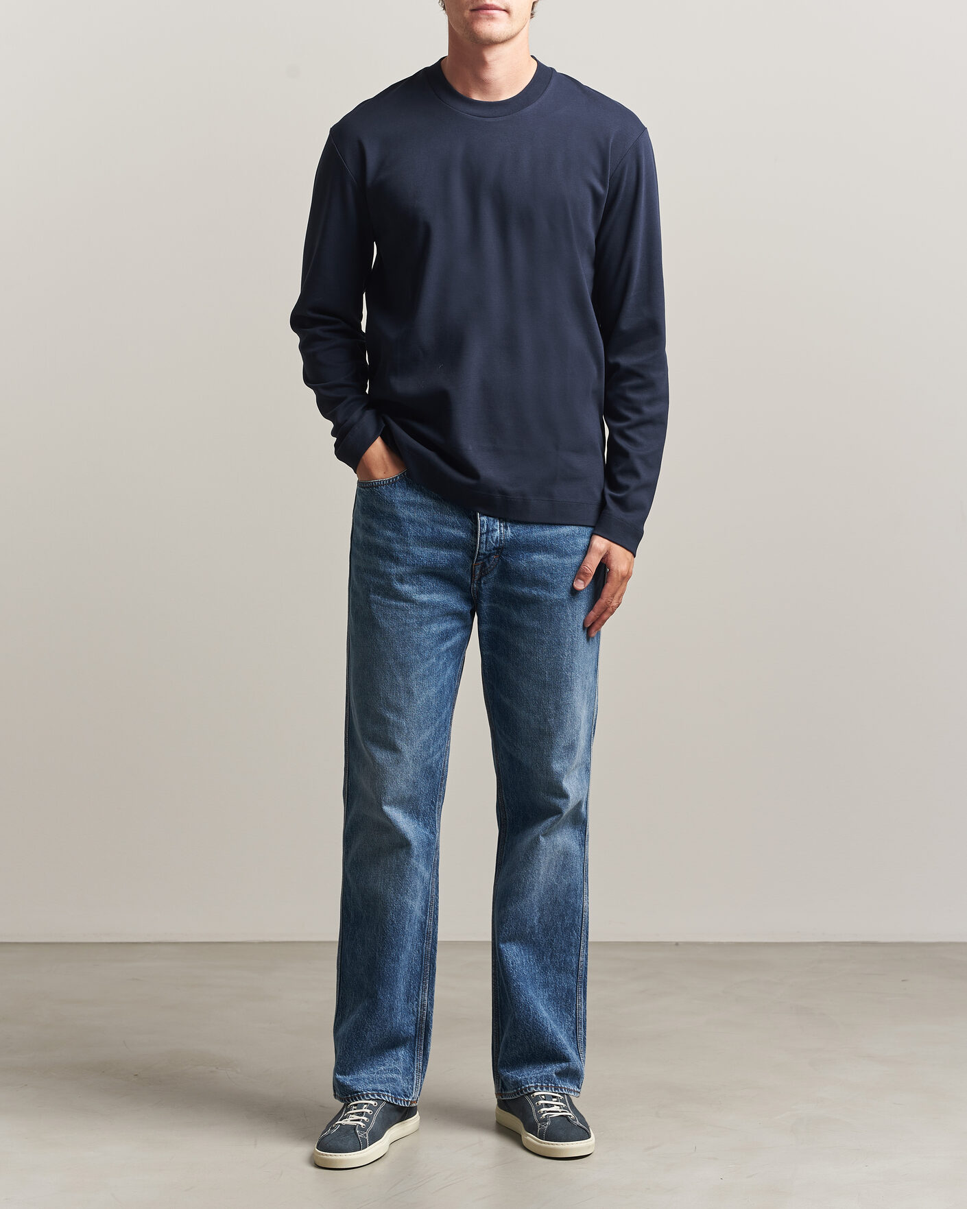 Men | T-Shirts | Sunspel | Heavy Weight Supima Cotton Long Sleeve T-Shirt Navy