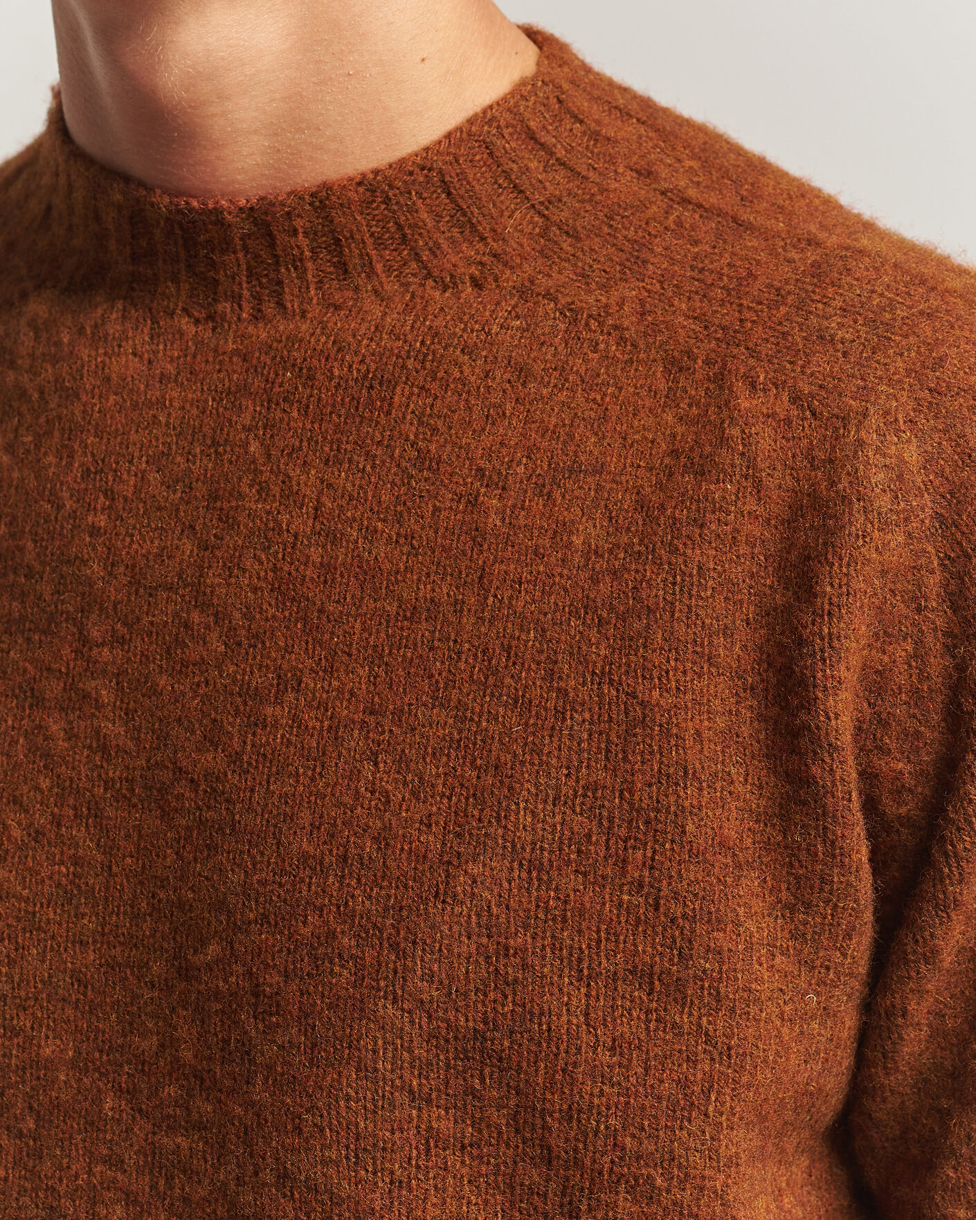 Men | Sweaters & Knitwear | Sunspel | Brushed Shetland Crew Neck Dark Tabacco
