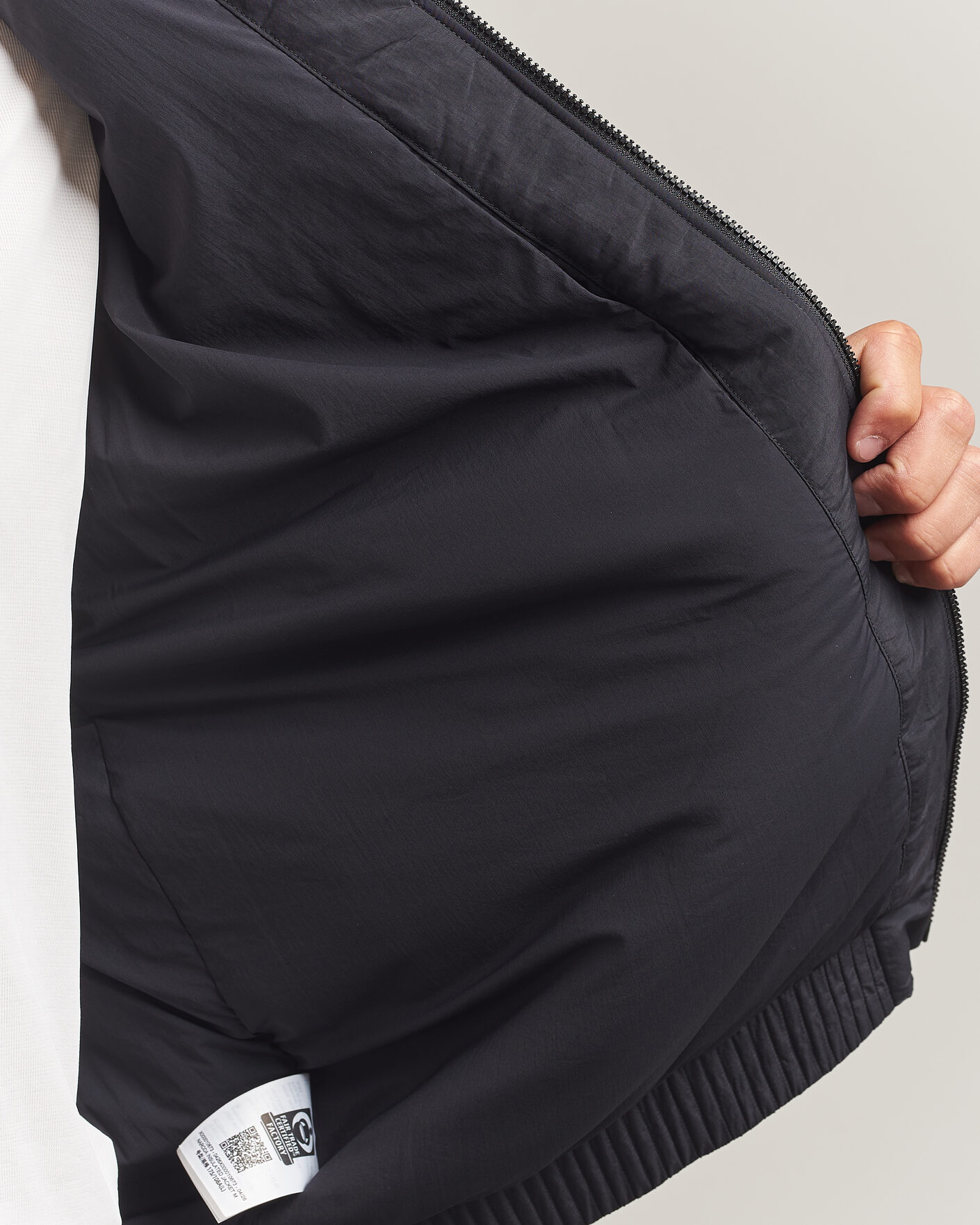 Men | Coats & Jackets | Arc'teryx Veilance | Naroda Insulated Jacket Black