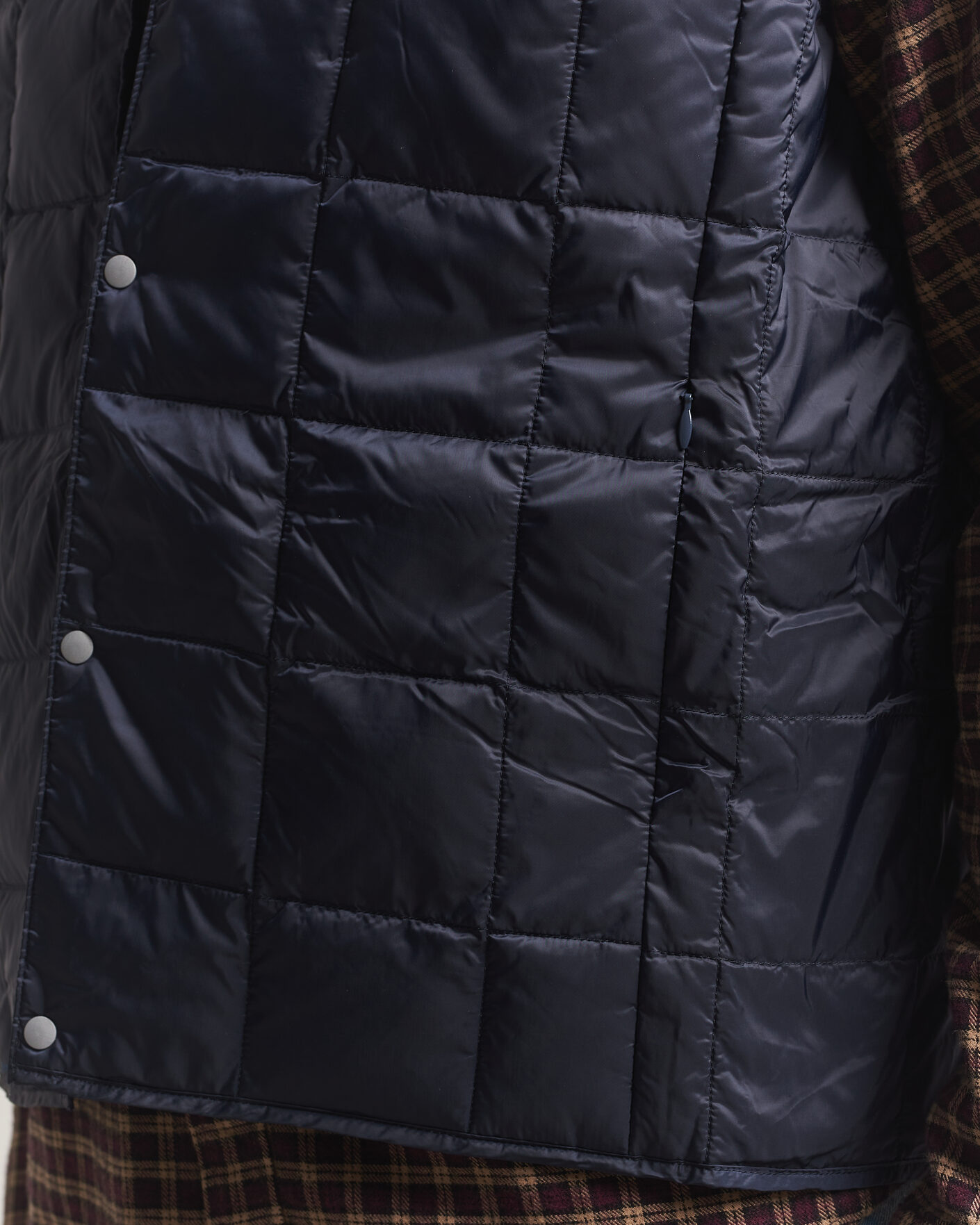 Men | Gilets | TAION | V-Neck Lightweight Down Vest Dark Navy