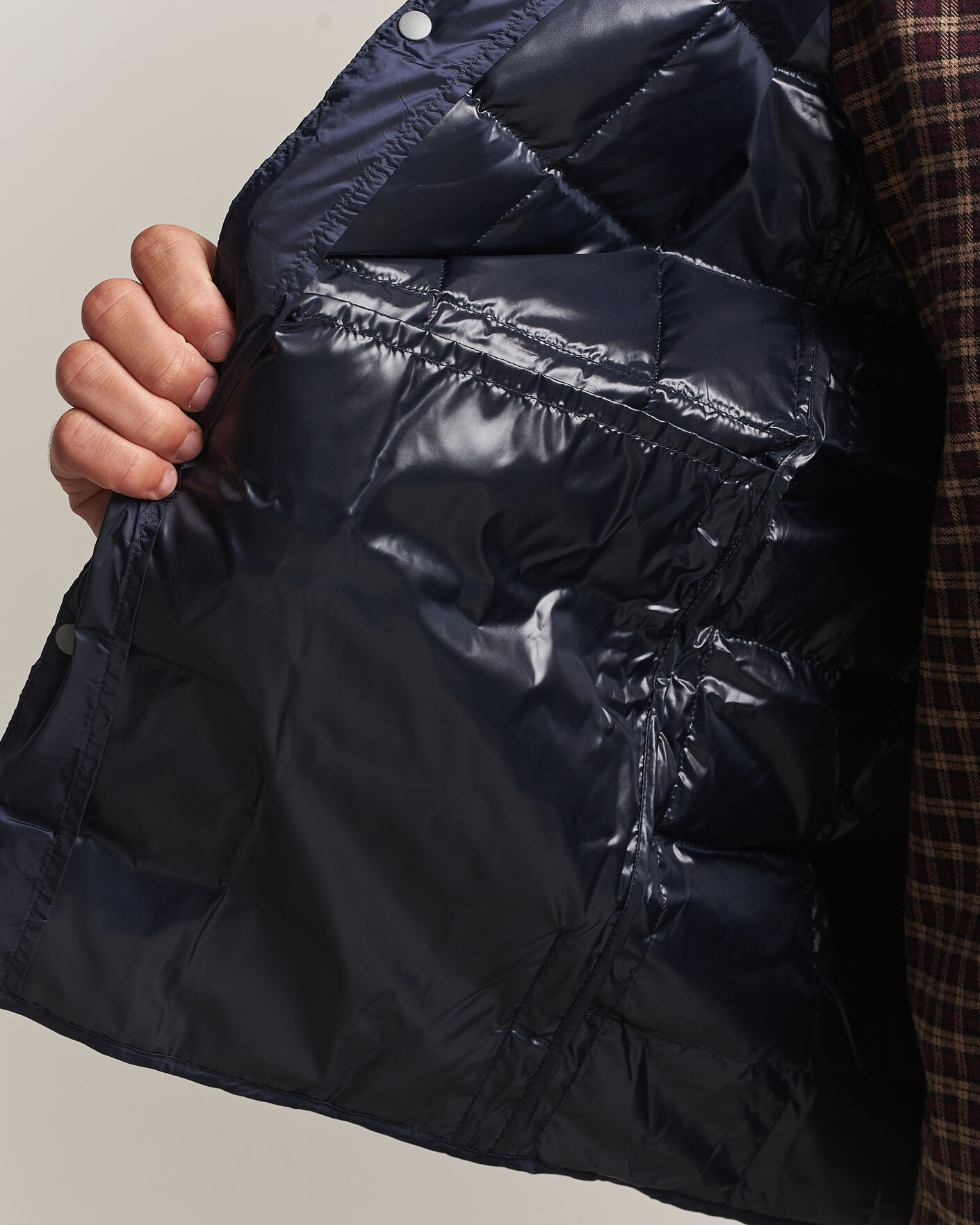 Men | Gilets | TAION | V-Neck Lightweight Down Vest Dark Navy
