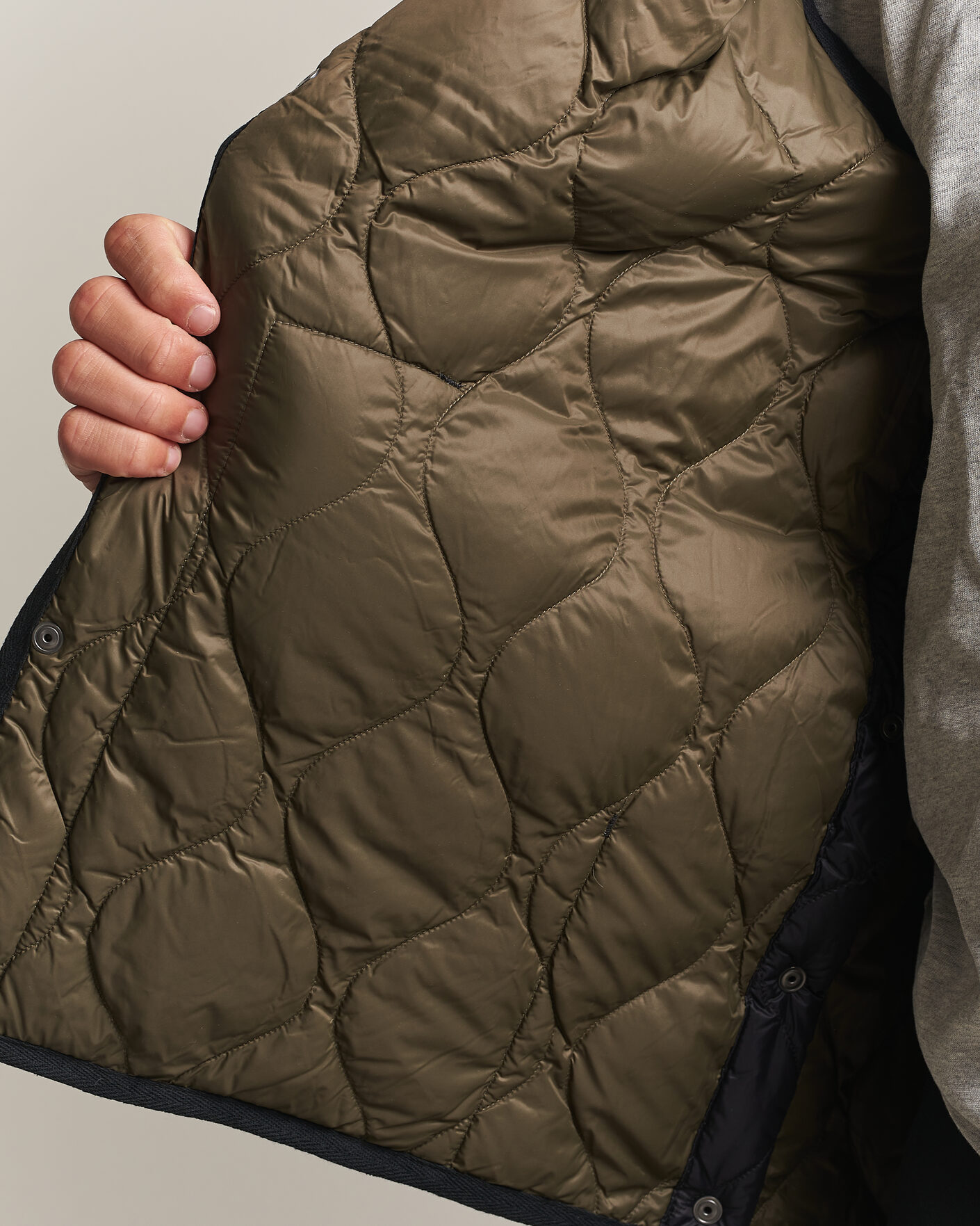 Men | Gilets | TAION | Military Crew Neck Down Vest Black