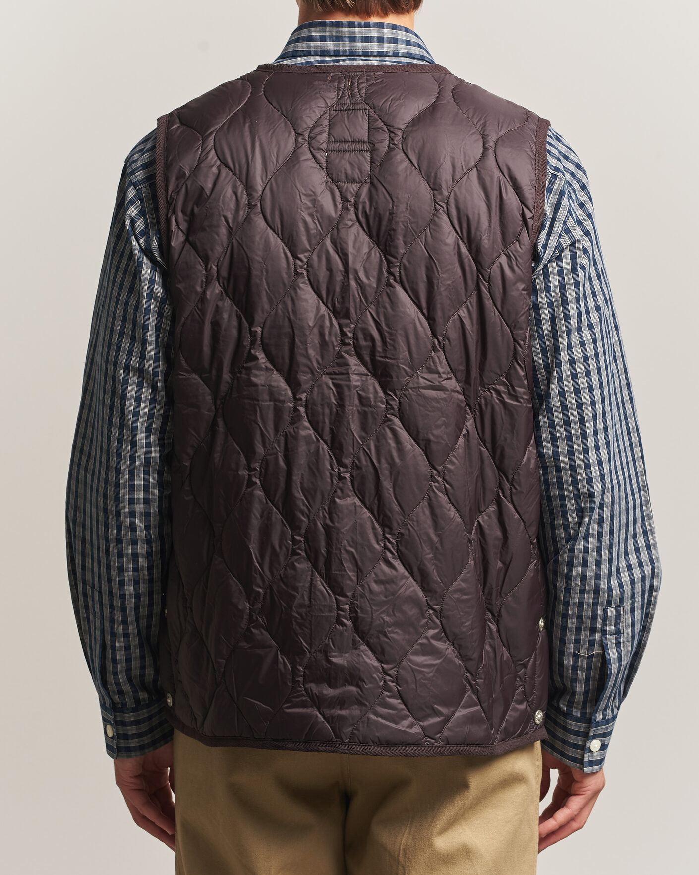 Men | Gilets | TAION | Military Crew Neck Down Vest Dark Choco