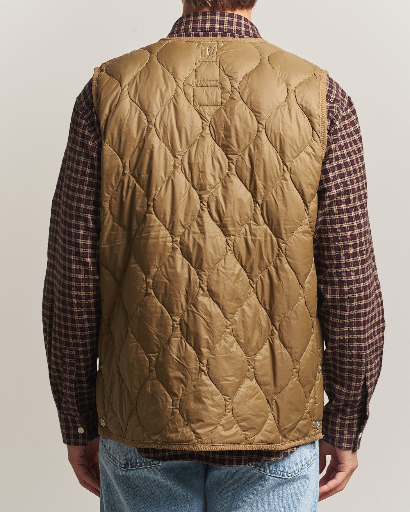 Men | Gilets | TAION | Military Crew Neck Down Vest Dark Khaki Olive