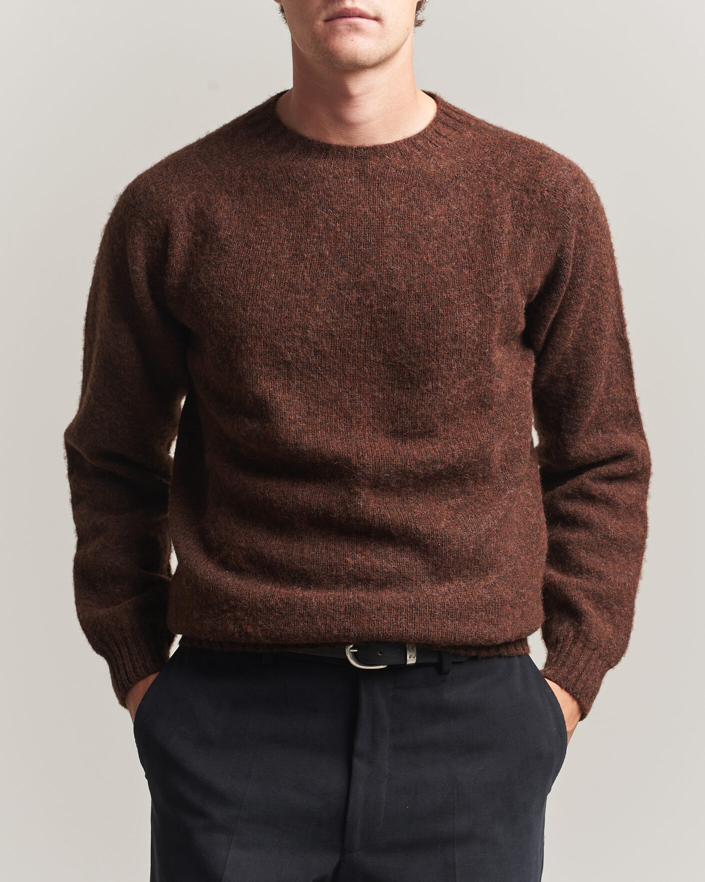 Men | Sweaters & Knitwear | Harley Of Scotland | Brushed Supersoft Lambswool Crewneck Marron