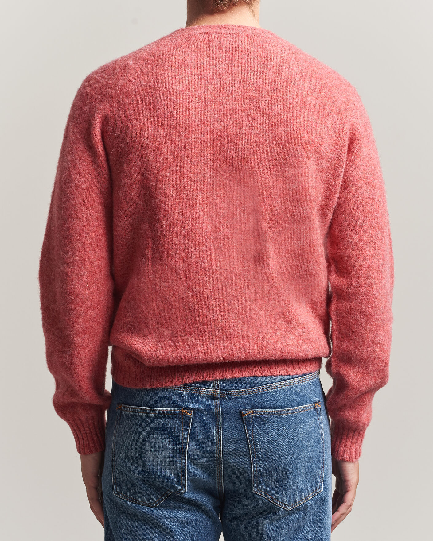 Men | Sweaters & Knitwear | Harley Of Scotland | Brushed Supersoft Lambswool Crewneck Tea Rose