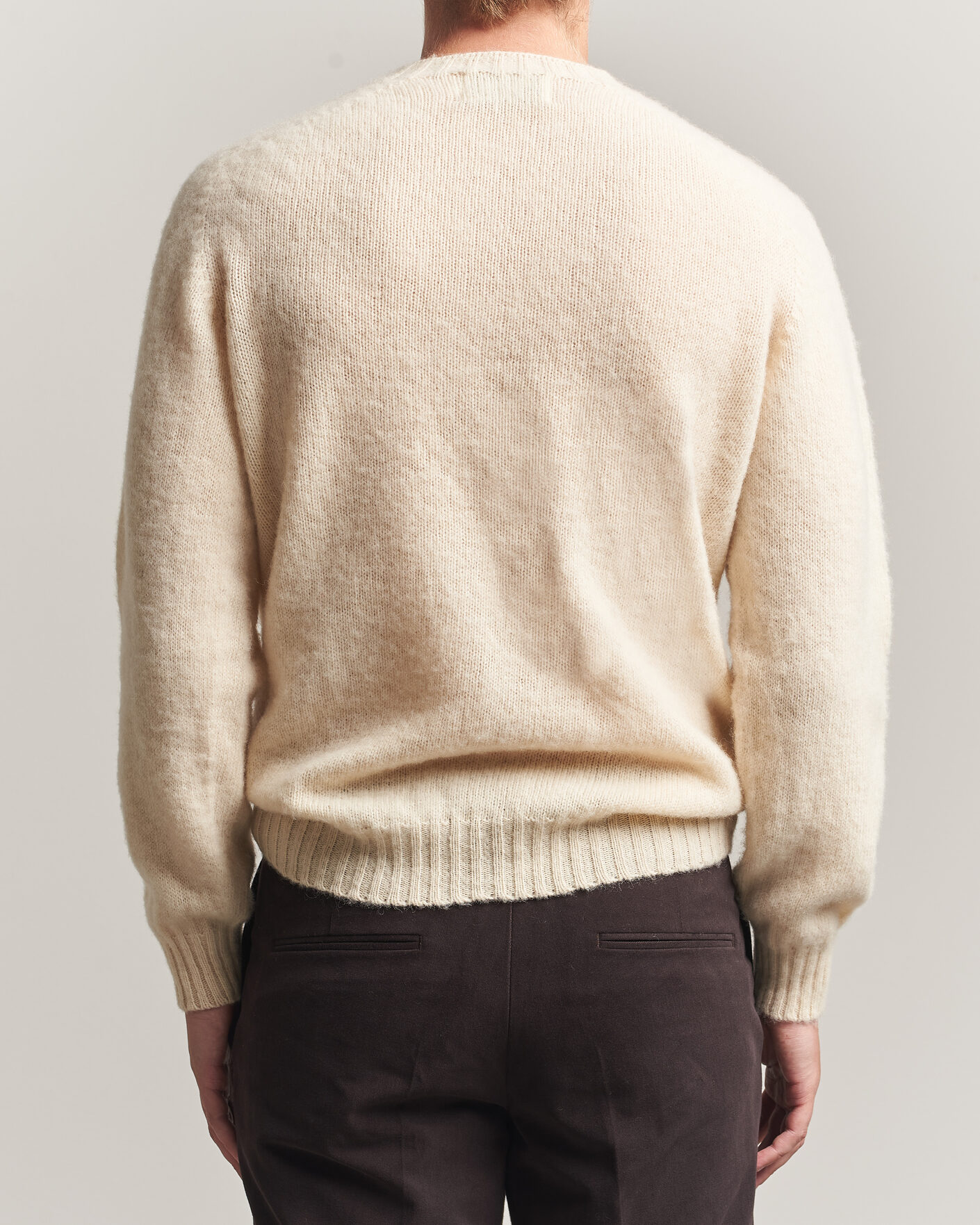 Men | Sweaters & Knitwear | Harley Of Scotland | Brushed Supersoft Lambswool Crewneck Vanilla
