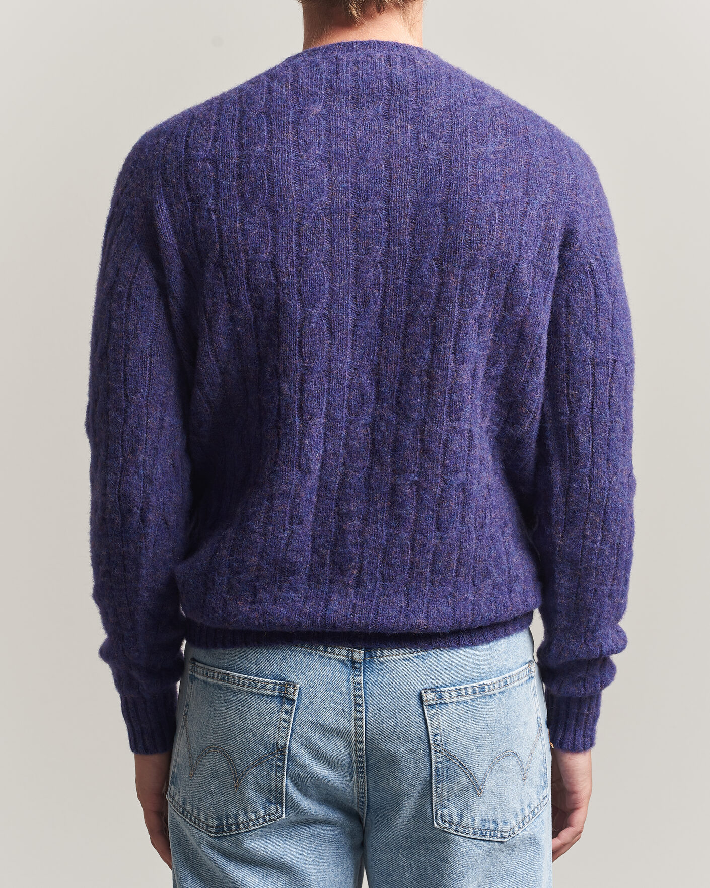 Men | Sweaters & Knitwear | Harley Of Scotland | Brushed Supersoft Lambswool Cable Iris