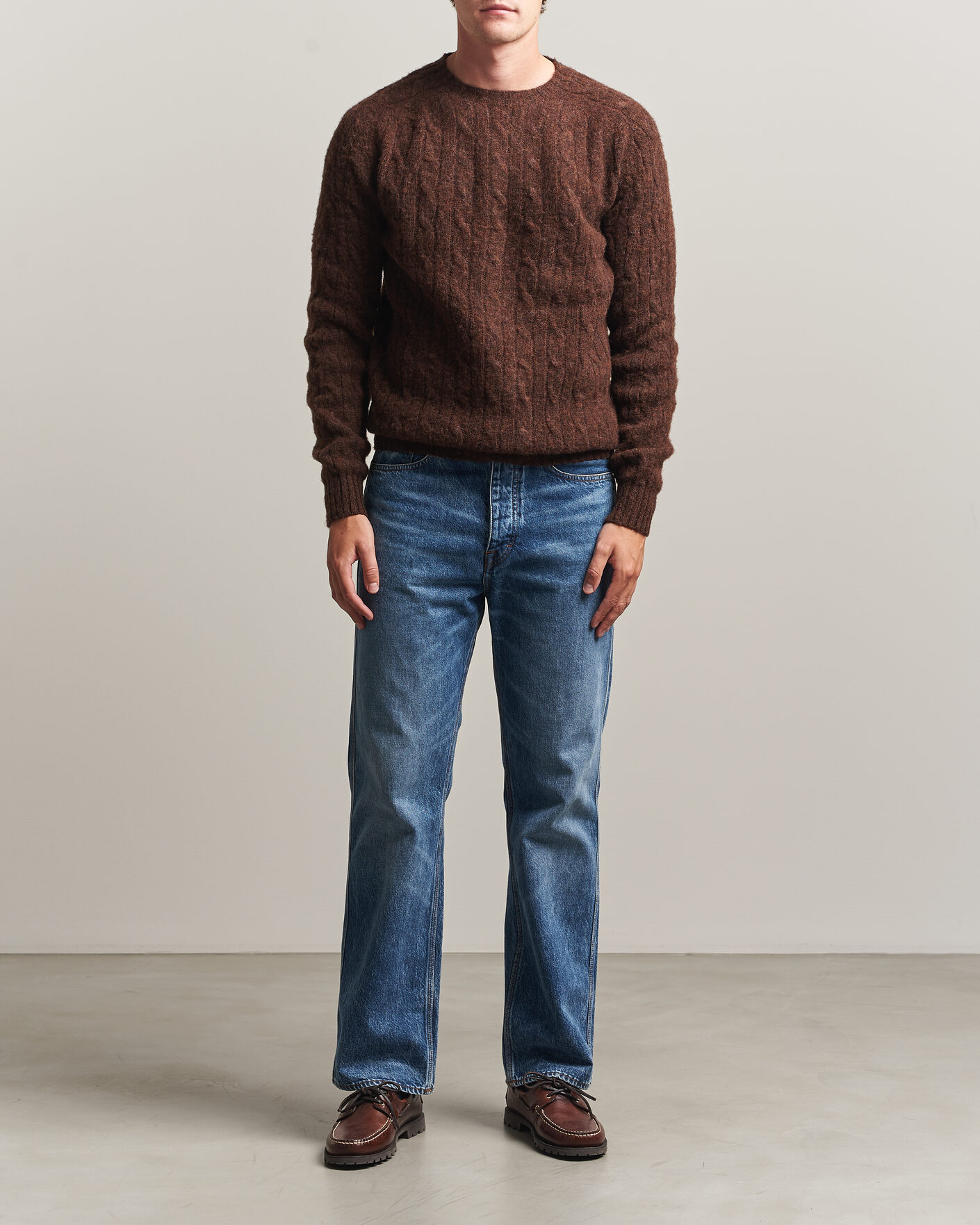 Men | Sweaters & Knitwear | Harley Of Scotland | Brushed Supersoft Lambswool Cable Marron