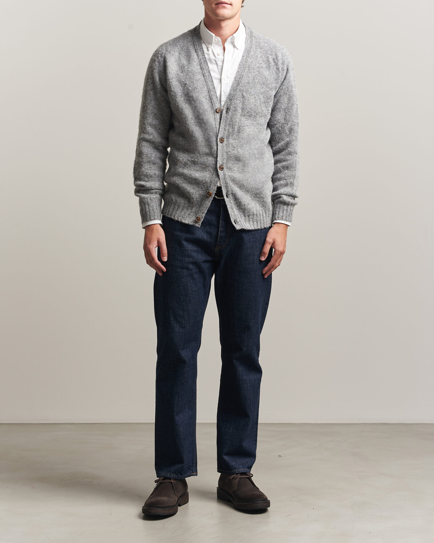 Men | Sweaters & Knitwear | Harley Of Scotland | Brushed Supersoft Lambswool Cardigan Mid Grey