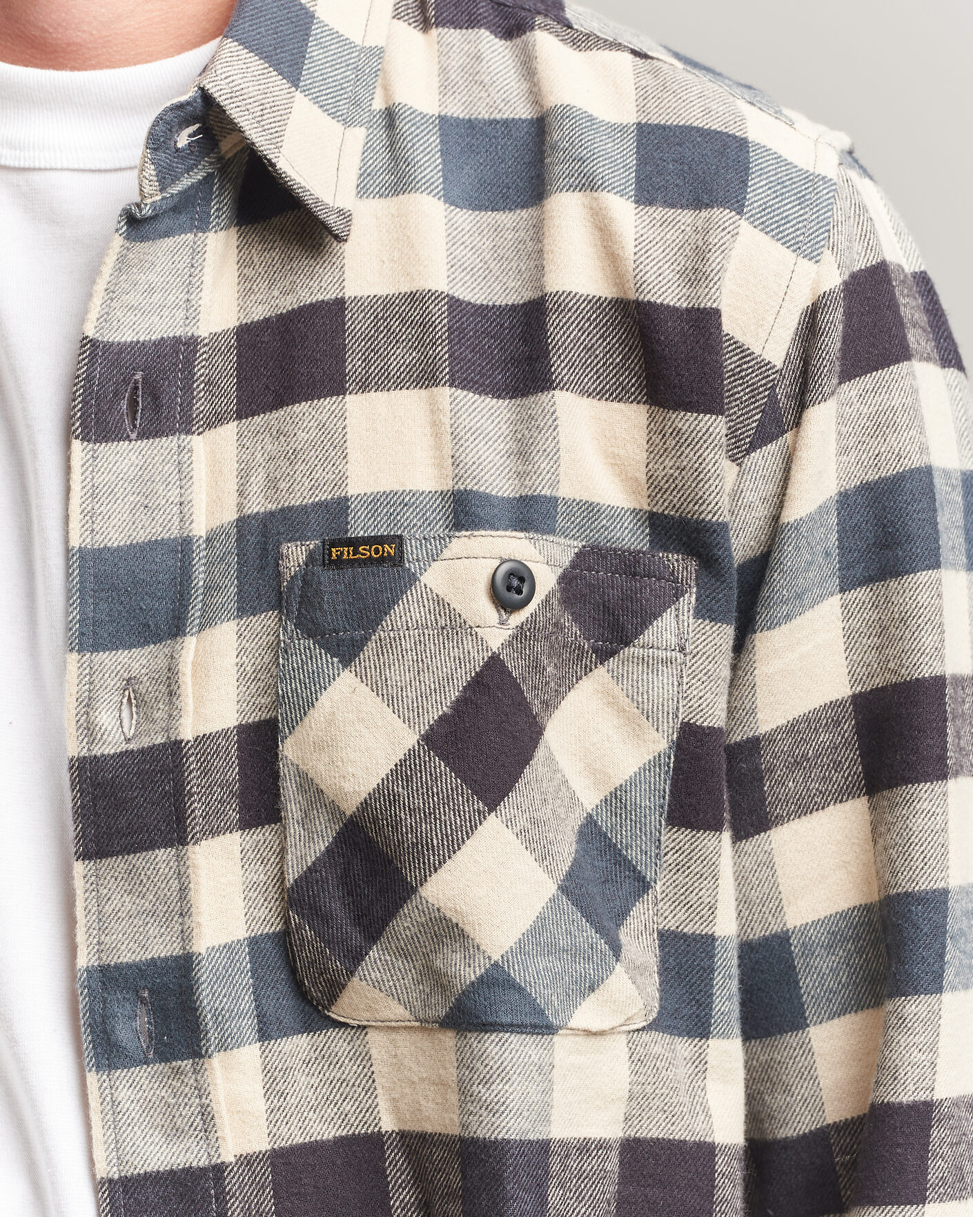Men | Shirts | Filson | The Rangeland Flannel Shirt Charcoal