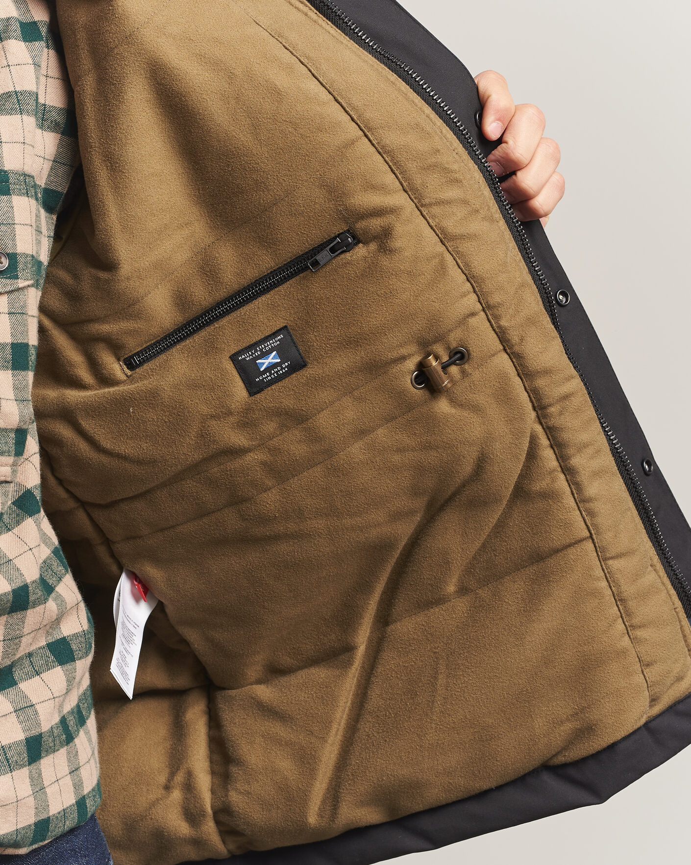 Men | Coats & Jackets | Filson | Waxed Mountain Parka Black