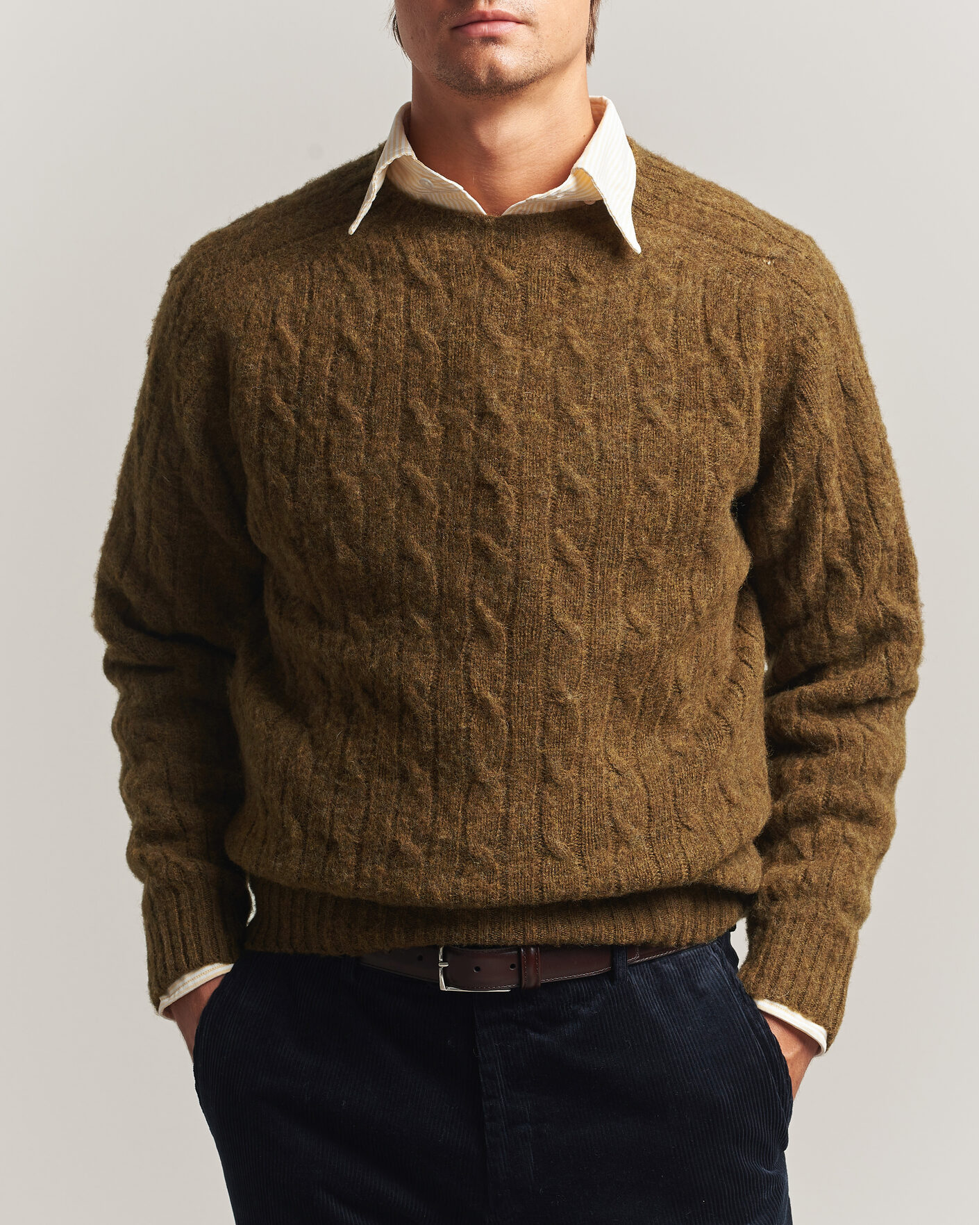 Men | Sweaters & Knitwear | Drake's | Brushed Shetland Cable Crew Moorland Olive