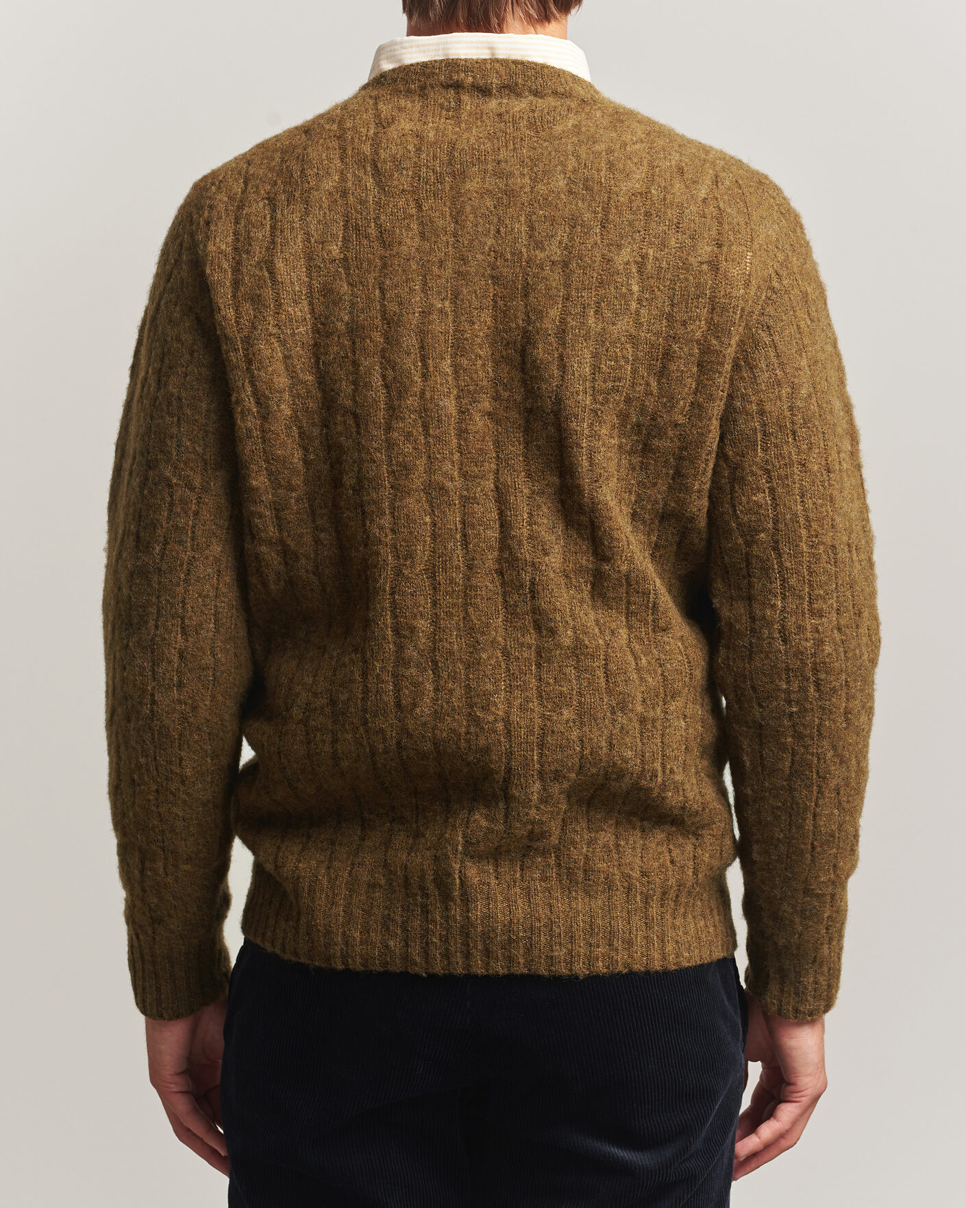 Men | Sweaters & Knitwear | Drake's | Brushed Shetland Cable Crew Moorland Olive
