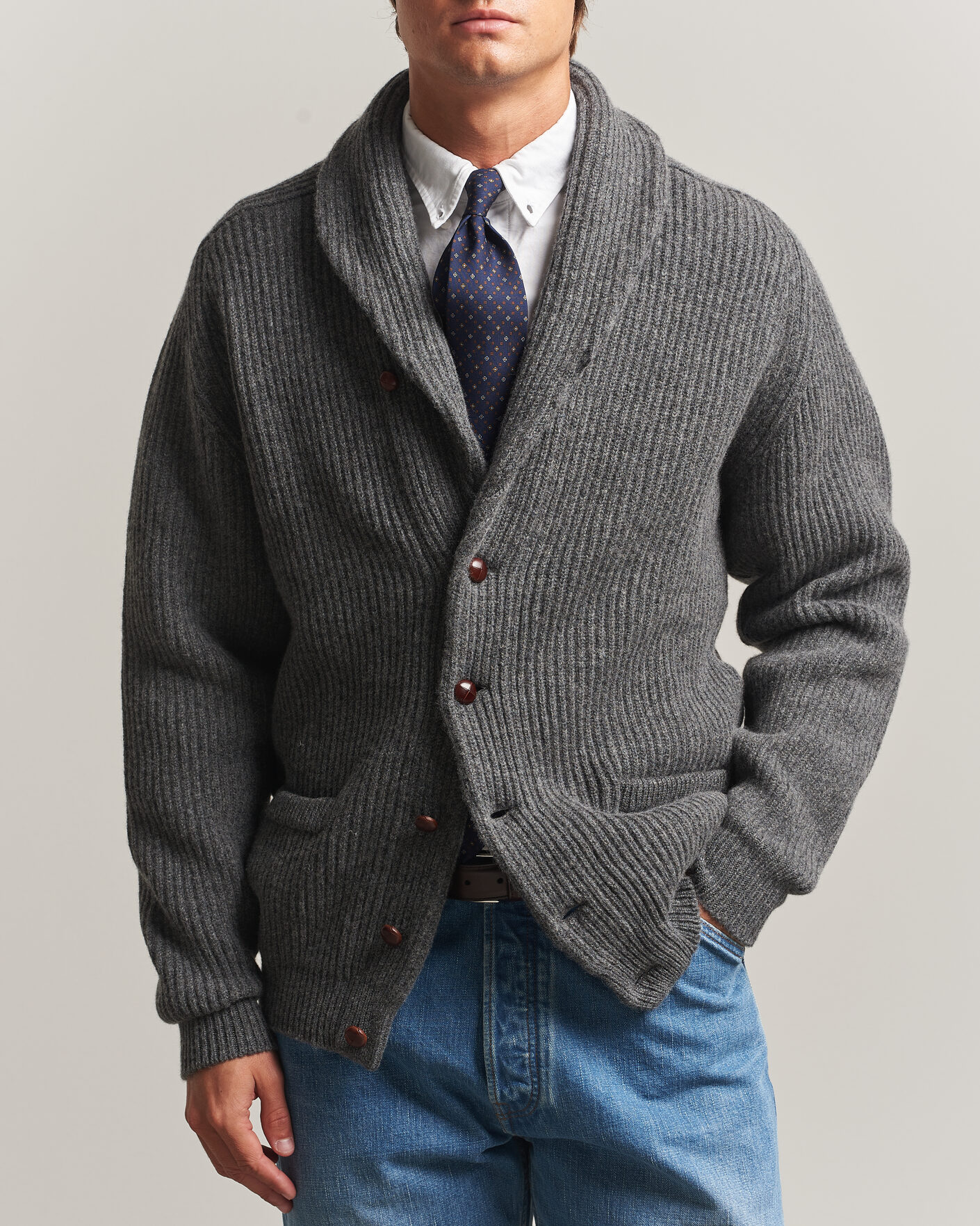 Men | Sweaters & Knitwear | Drake's | Lambswool Shawl Collar Rib Cardigan Grey