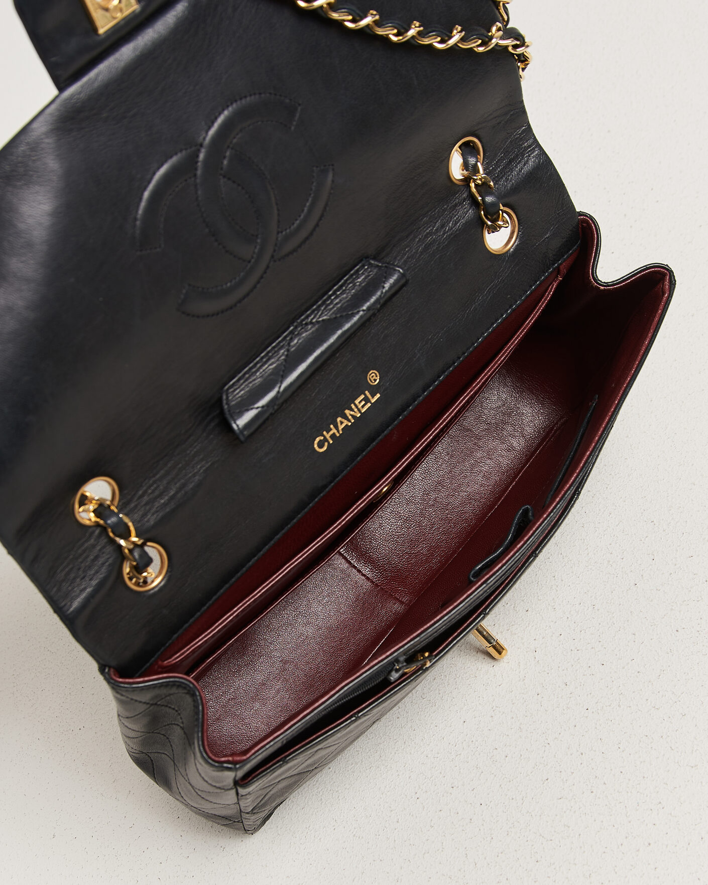 Men | Pre-Owned & Vintage Bags | Chanel Pre-Owned | Vintage Classic Flap Bag Lambskin Black
