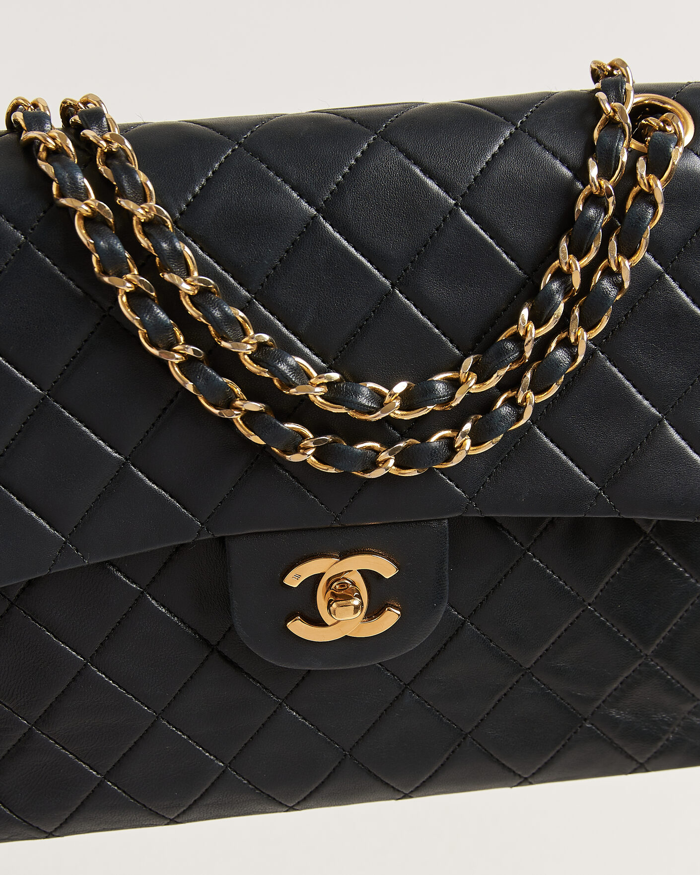 Men | Pre-Owned & Vintage Bags | Chanel Pre-Owned | Classic Medium Square Double Flap Bag Lambskin Black