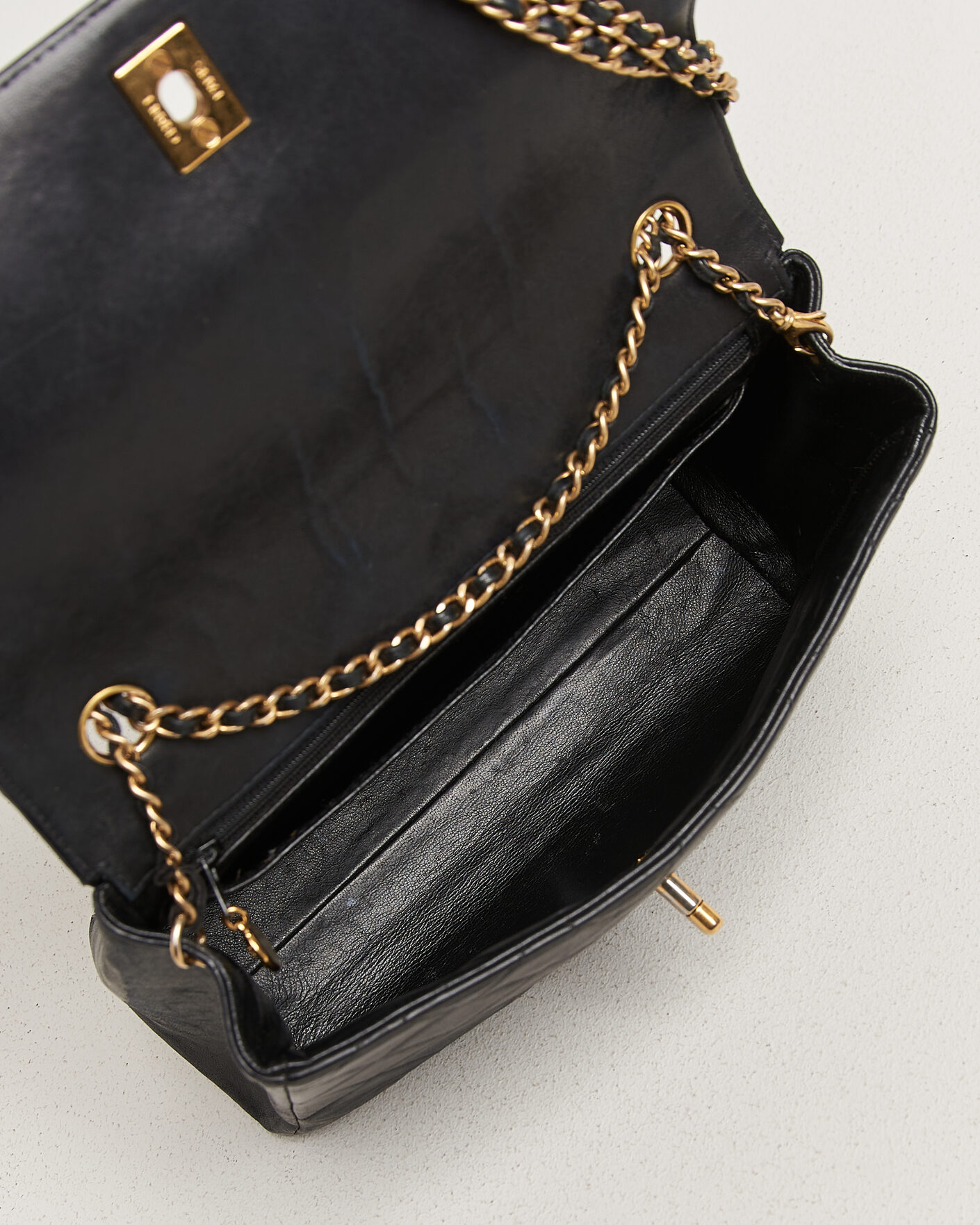 Men | Pre-Owned & Vintage Bags | Chanel Pre-Owned | Single Flap Bag Lambskin Black