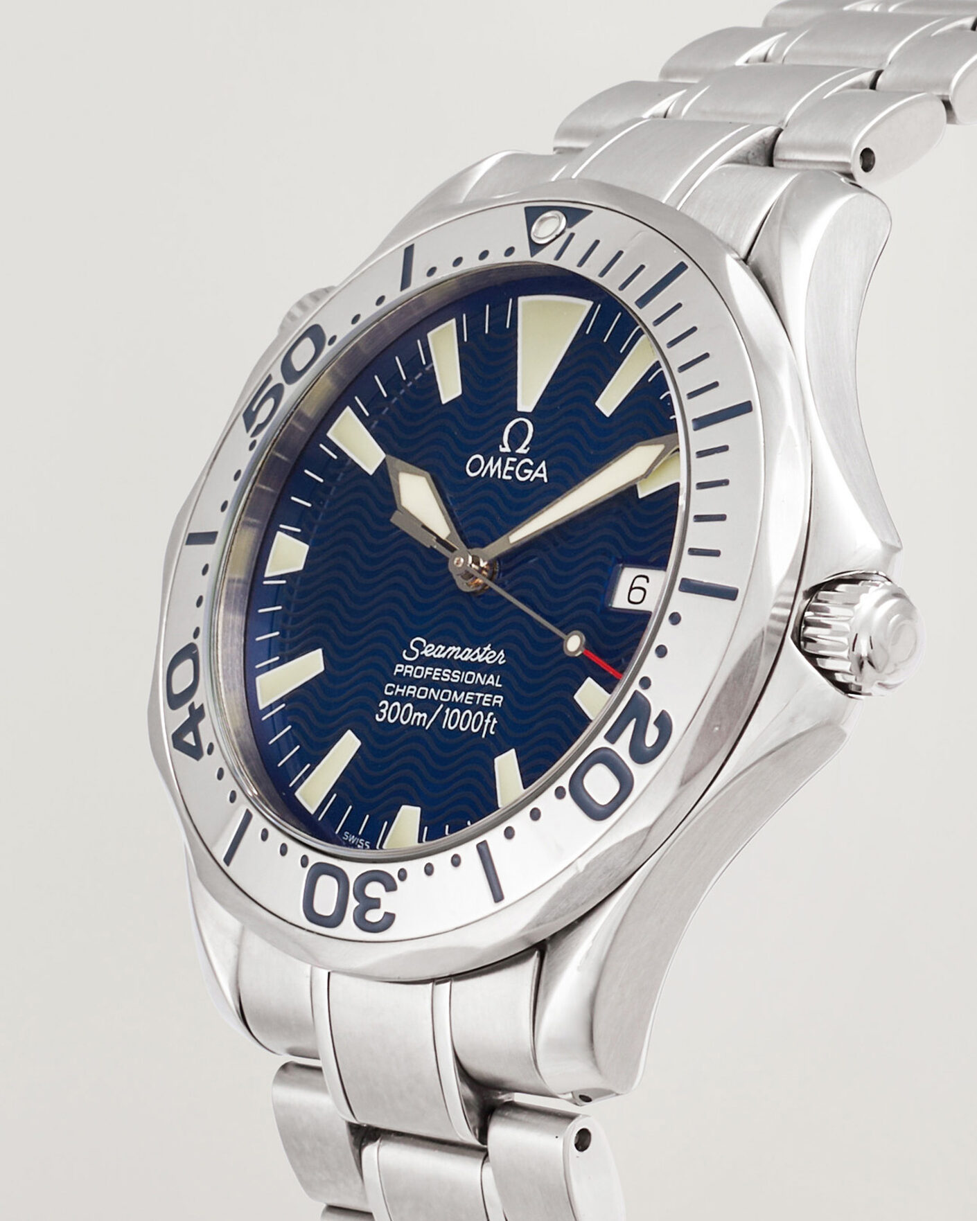 Men | Pre-Owned & Vintage Watches | Omega Pre-Owned | Seamaster 300M Electric Blue