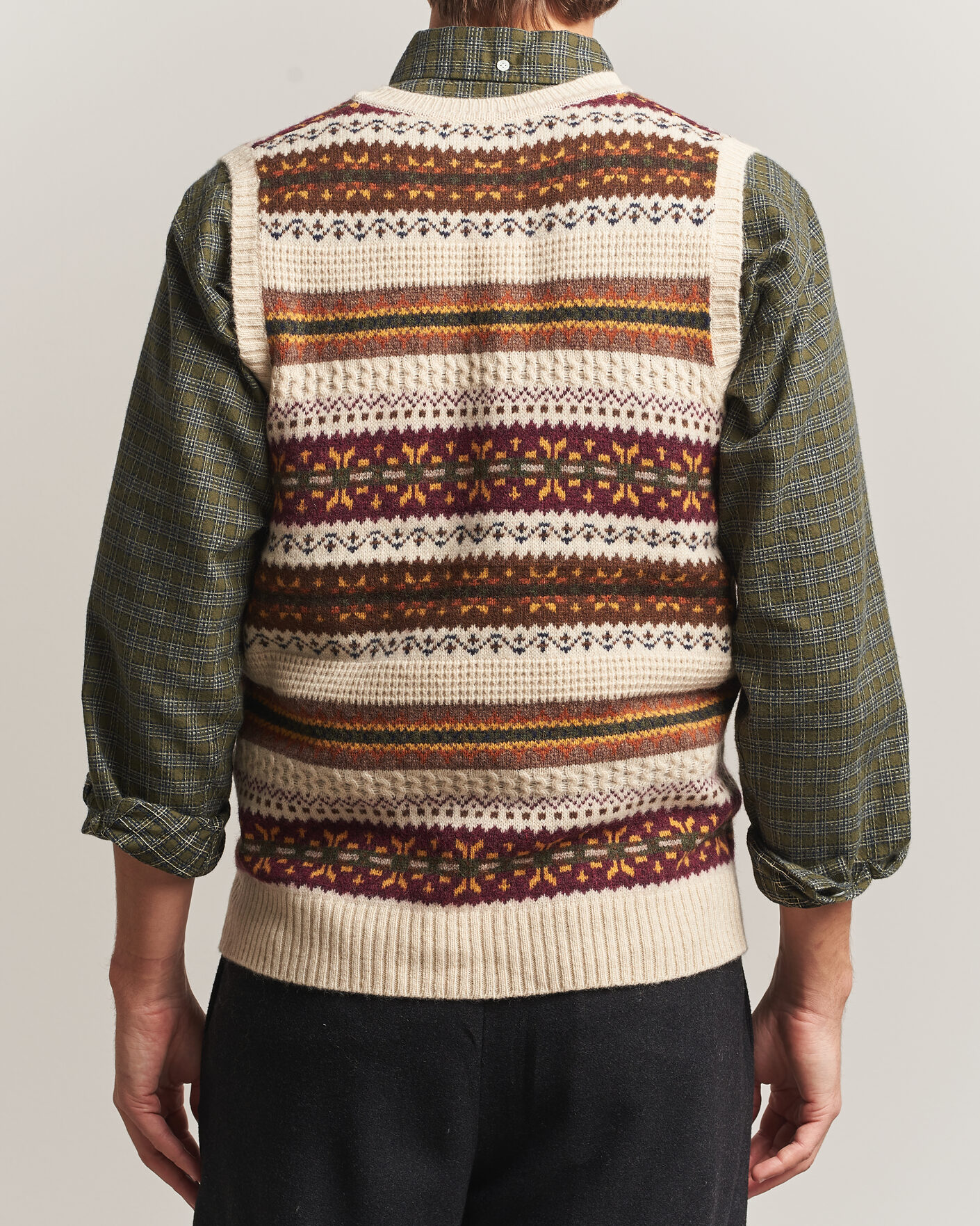 Men | Sweaters & Knitwear | BEAMS PLUS | Fair Isle Knit Vest Beige