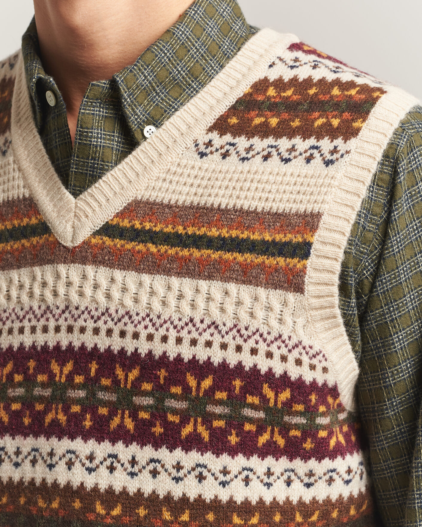 Men | Sweaters & Knitwear | BEAMS PLUS | Fair Isle Knit Vest Beige