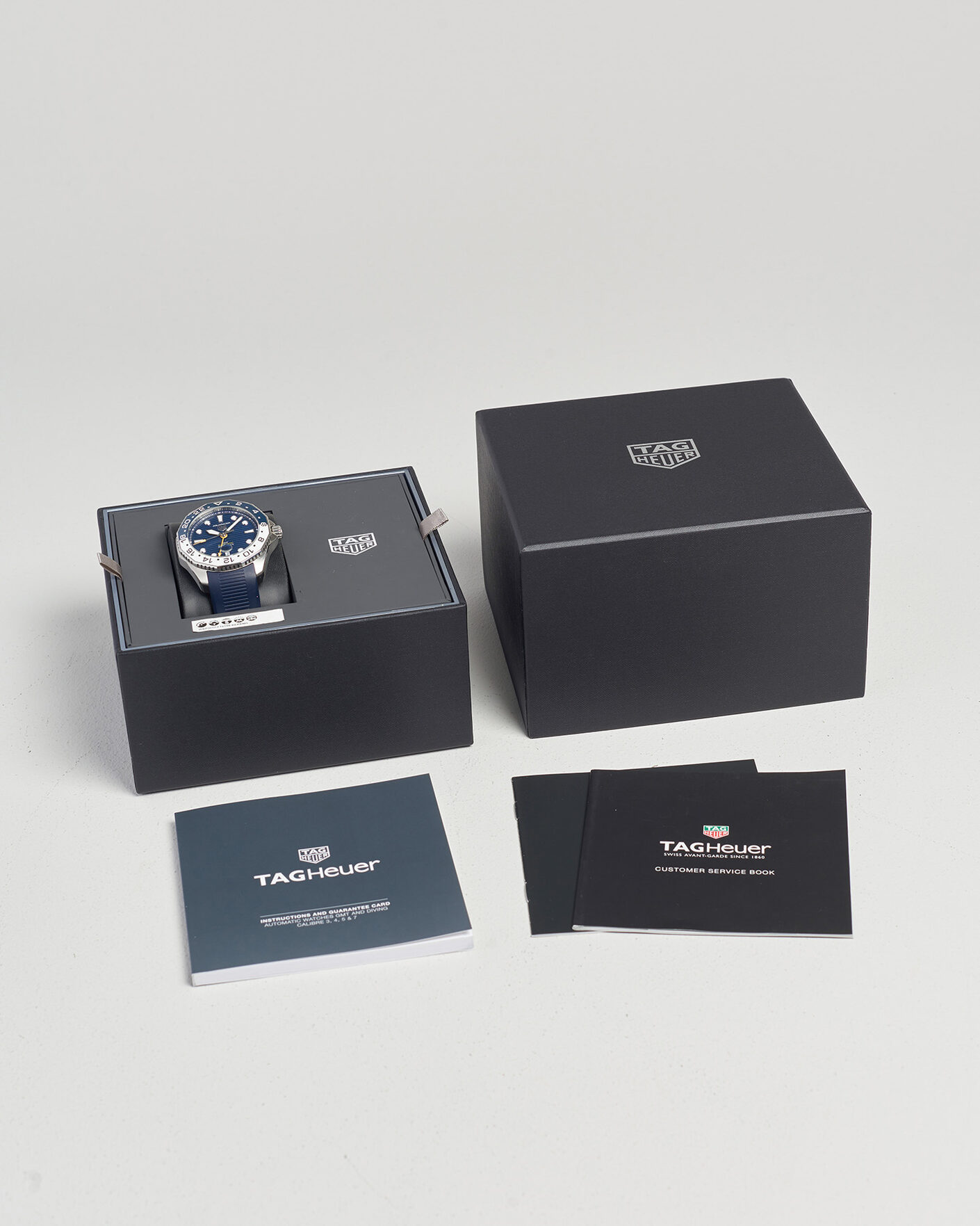 Men | Pre-Owned & Vintage Watches | Tag Heuer Pre-Owned | Acuaracer GMT 