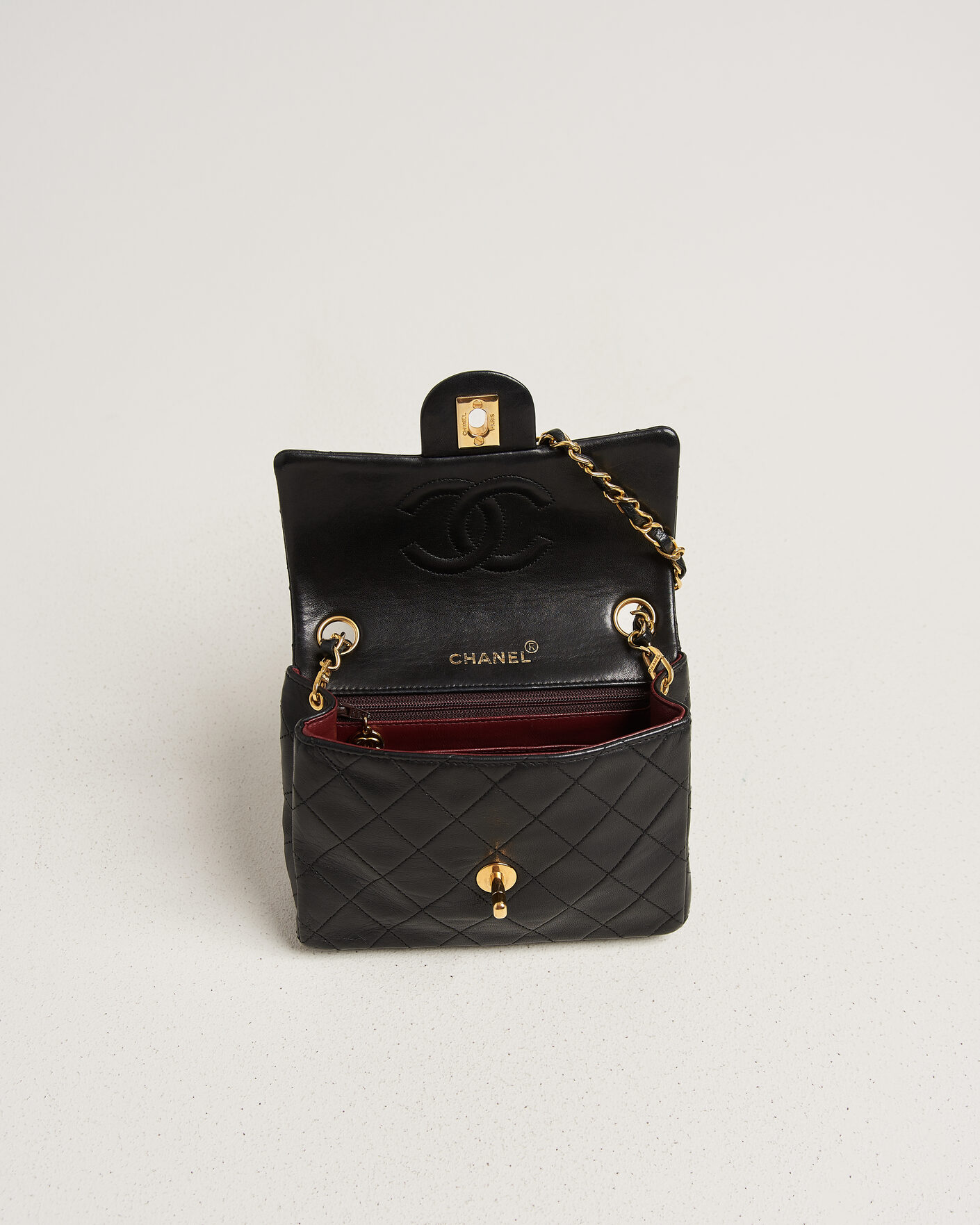 Men | Pre-Owned & Vintage Bags | Chanel Pre-Owned | Classic Mini Square Single Flap Bag Lambskin Black