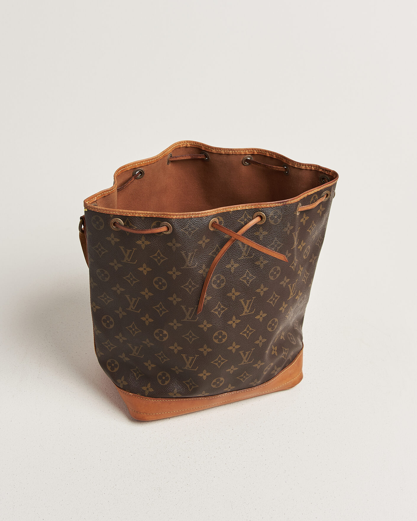 Men | Pre-Owned & Vintage Bags | Louis Vuitton Pre-Owned | Noé Monogram