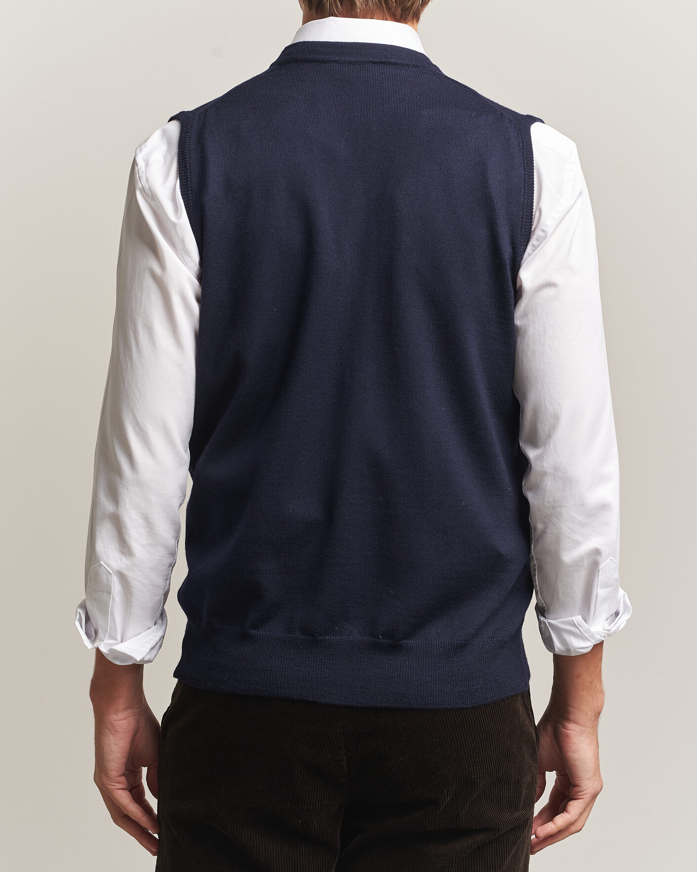 Men | Sweaters & Knitwear | Morgano | Extra Fine Merino Wool Sleevles Cardigan Vest Navy