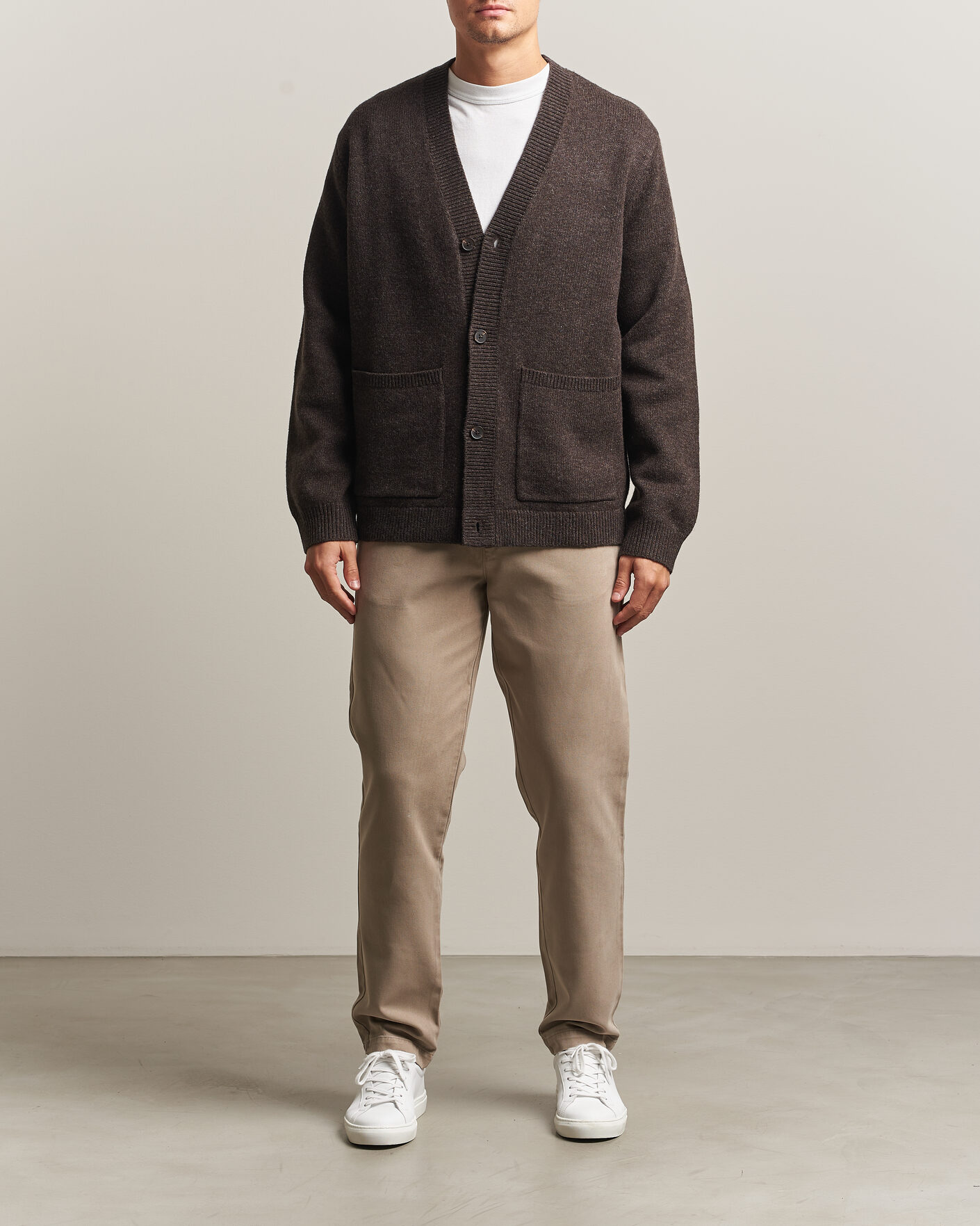 Men | Sweaters & Knitwear | A Day's March | Jarrow Lambswool Cardigan Dark Brown