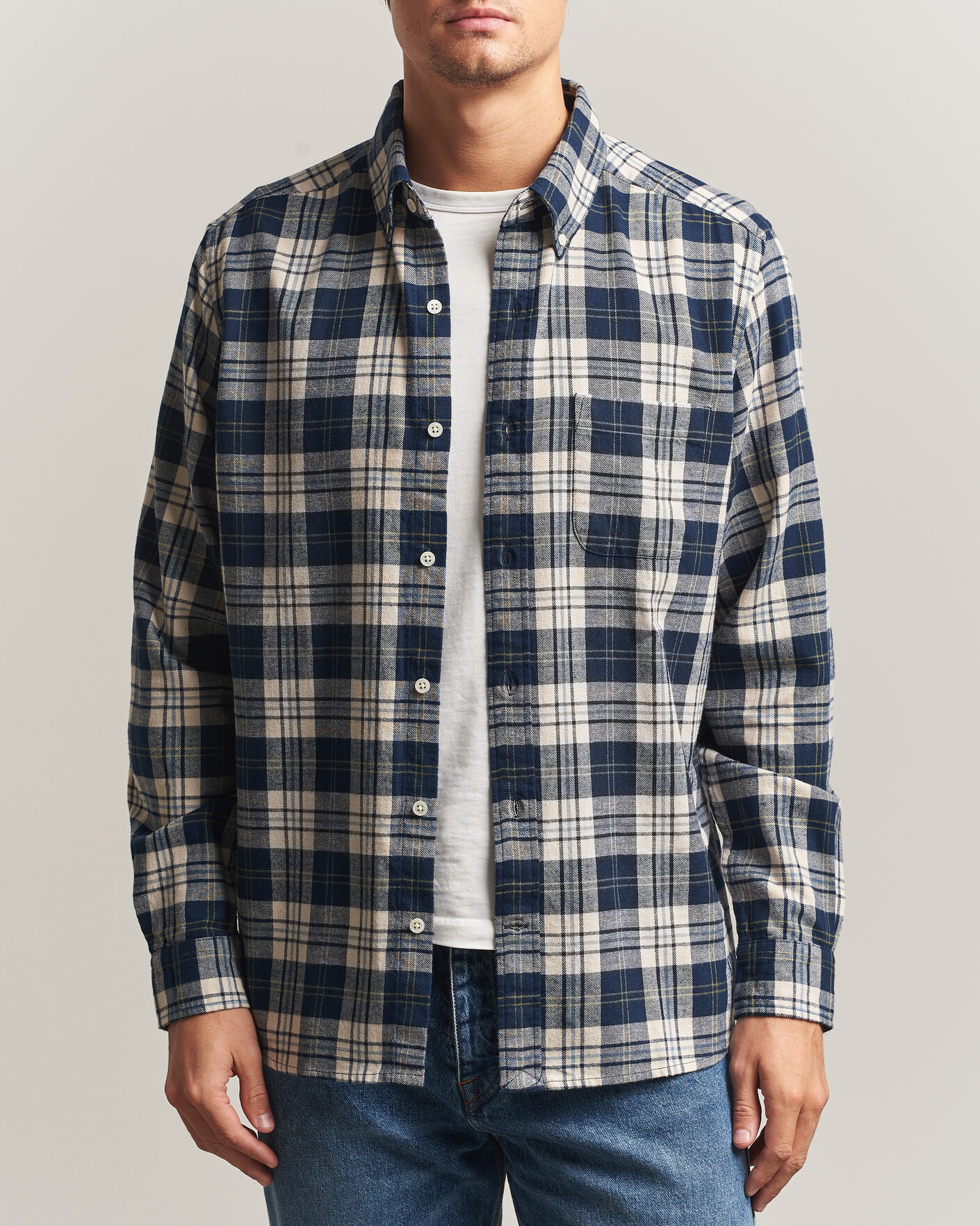 Men | Shirts | A Day's March | Classic Checked Flannel Shirt Navy/White