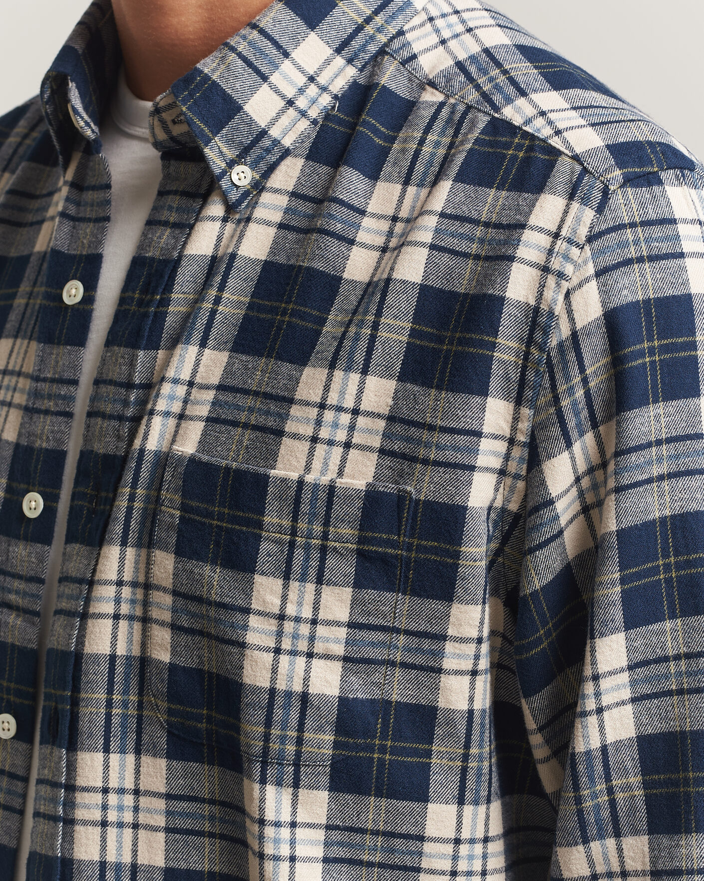 Men | Shirts | A Day's March | Classic Checked Flannel Shirt Navy/White