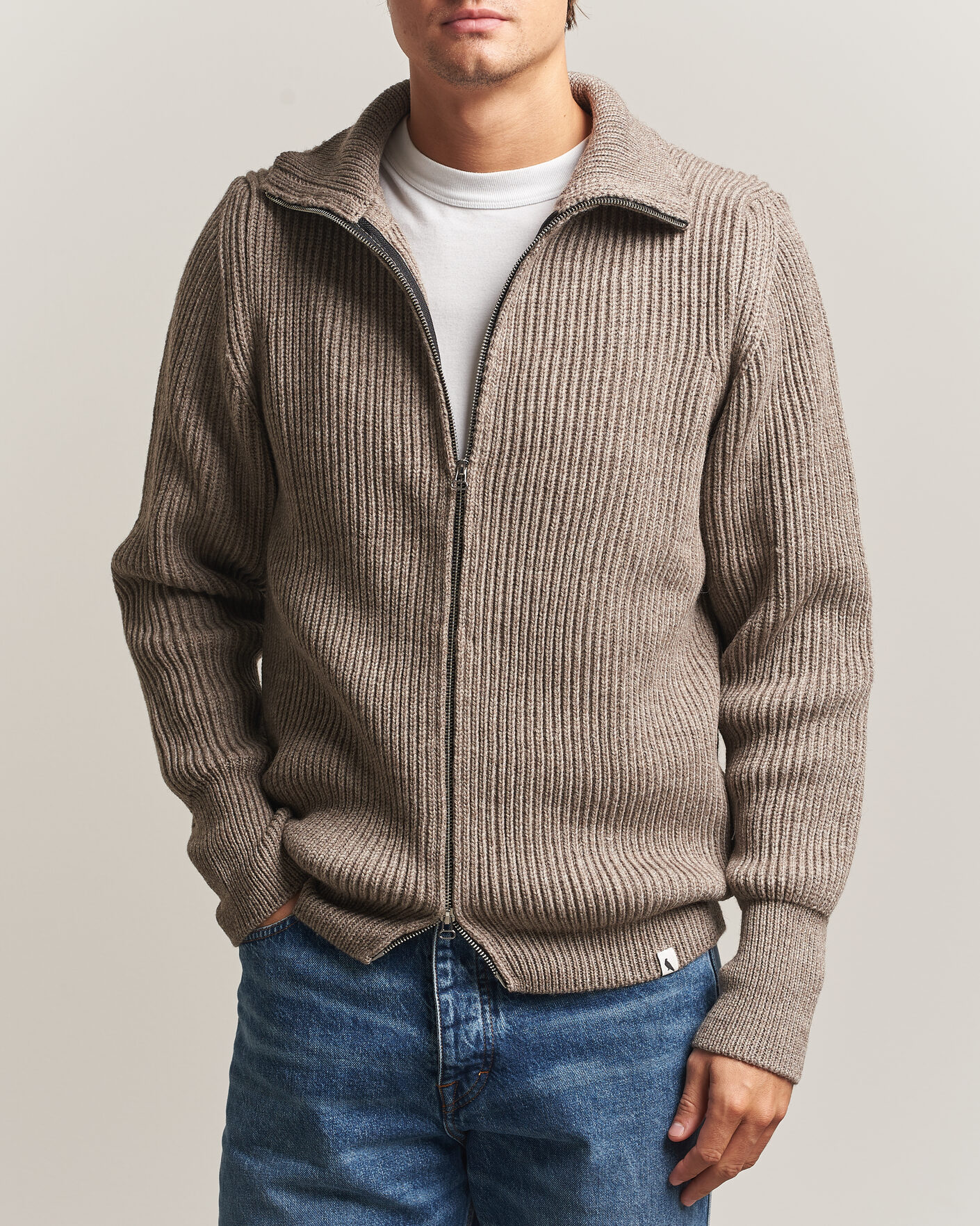 Men | Sweaters & Knitwear | Peregrine | Fisherman Merino Zip Cardigan Light Brown