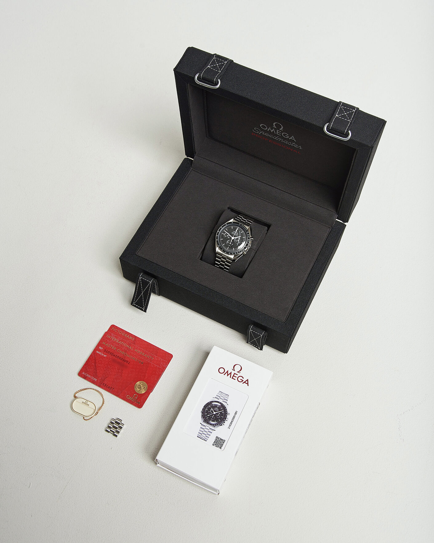 Men | Pre-Owned & Vintage Watches | Omega Pre-Owned | Speedmaster Moonwatch