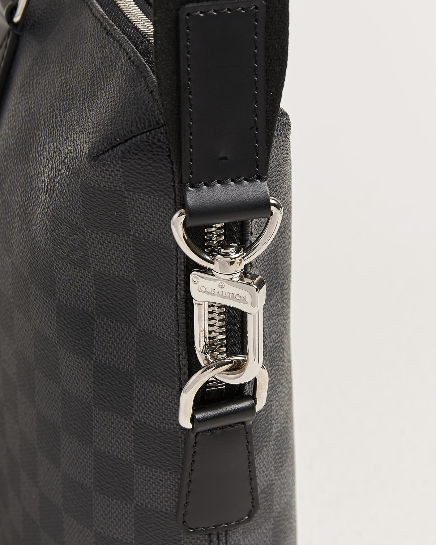 Men | Pre-Owned & Vintage Bags | Louis Vuitton Pre-Owned | Porte Documents Bag Damier Graphite