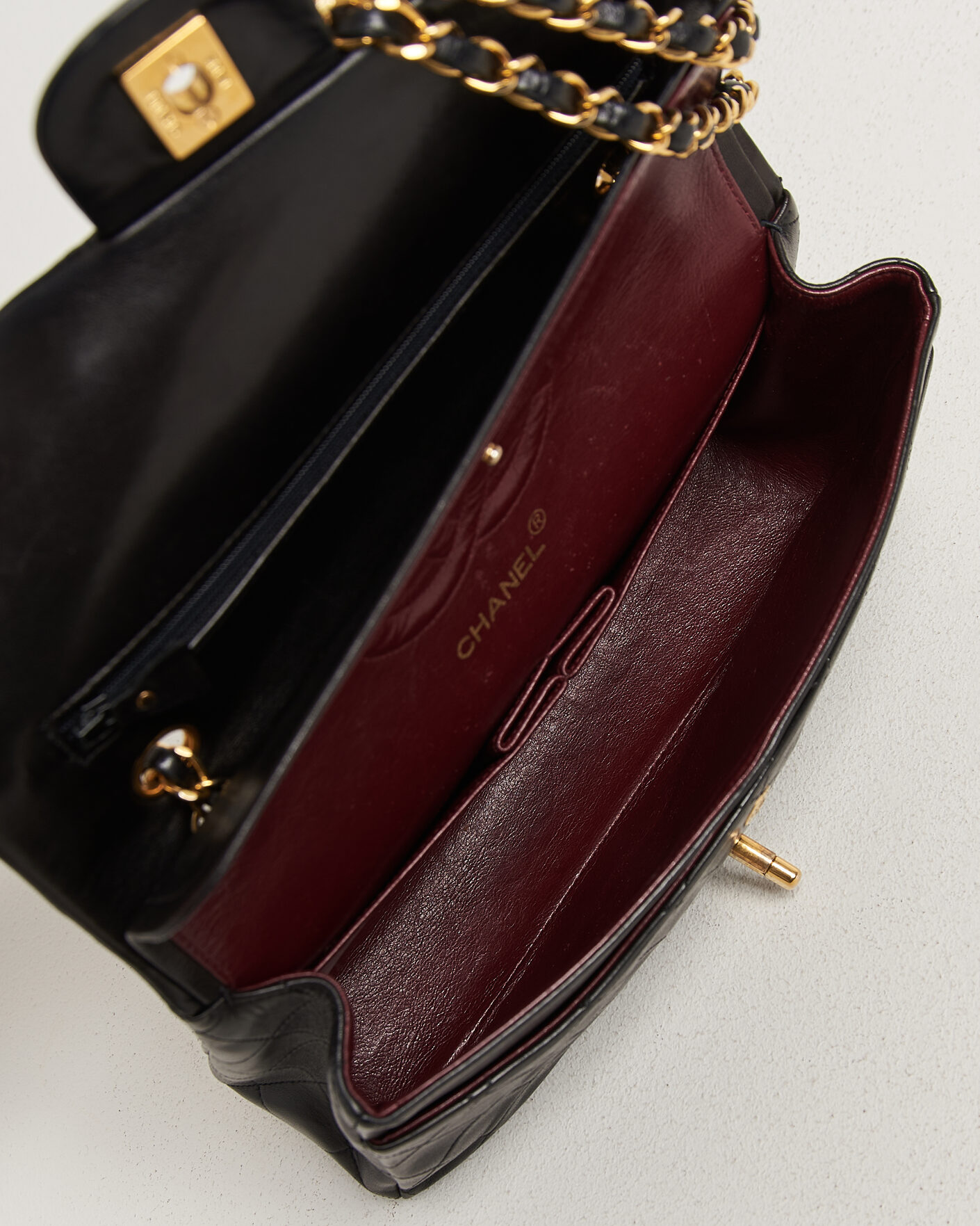 Men | Pre-Owned & Vintage Bags | Chanel Pre-Owned | Classic Medium Double Flap Bag Lambskin Black