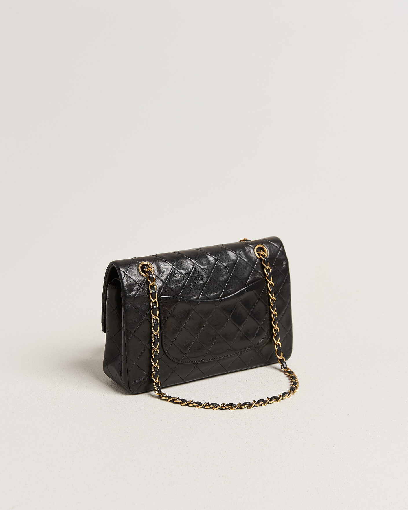 Men | Pre-Owned & Vintage Bags | Chanel Pre-Owned | Classic Medium Double Flap Bag Lambskin Black