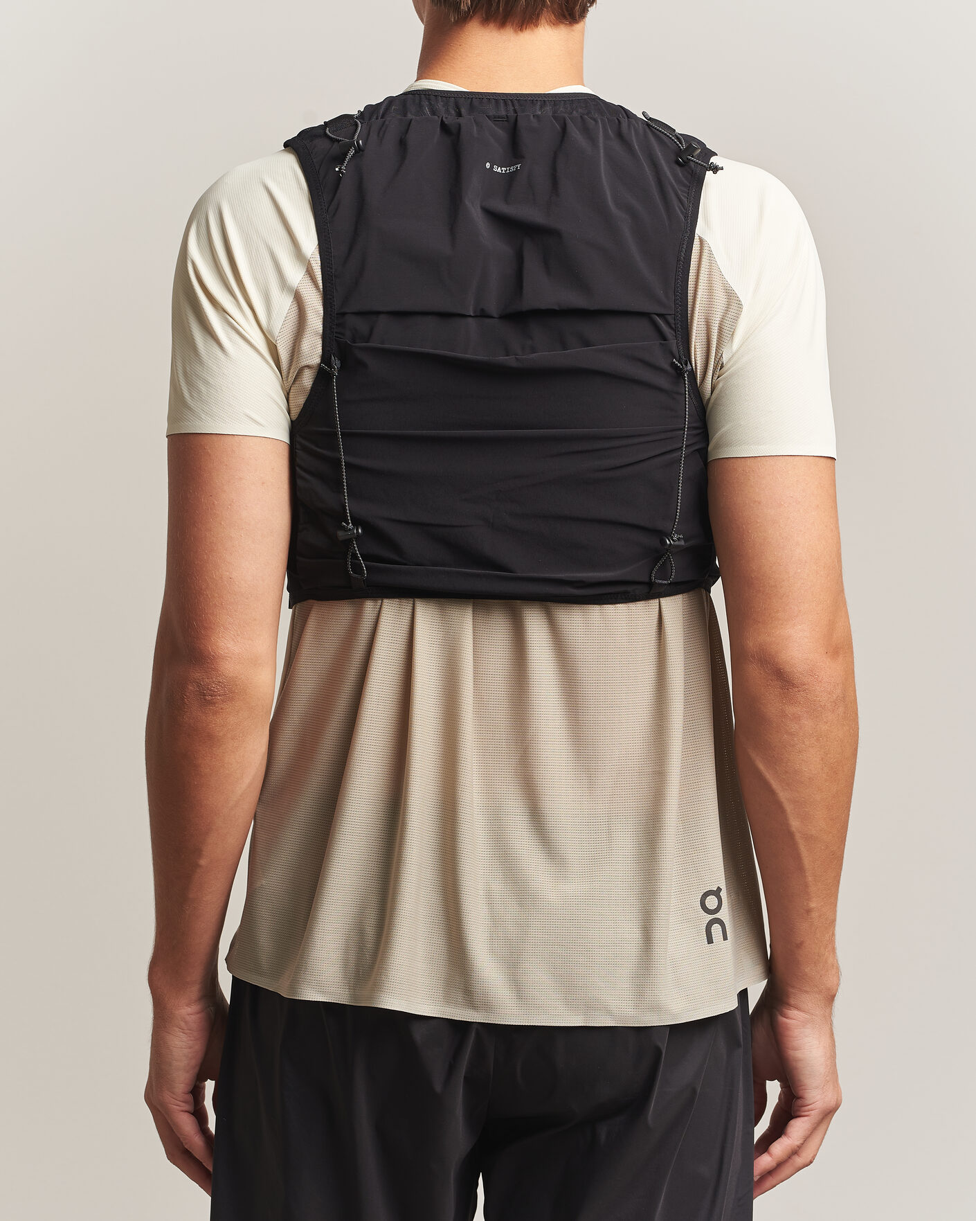 Men | Active Accessories | Satisfy | TechSilk Drift Cordura 5L Hydration Vest Black