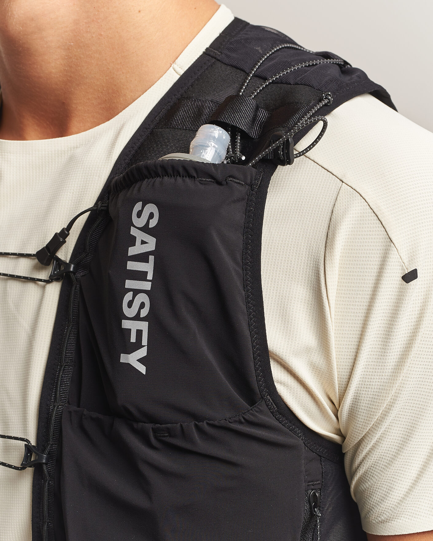 Men | Active Accessories | Satisfy | TechSilk Drift Cordura 5L Hydration Vest Black