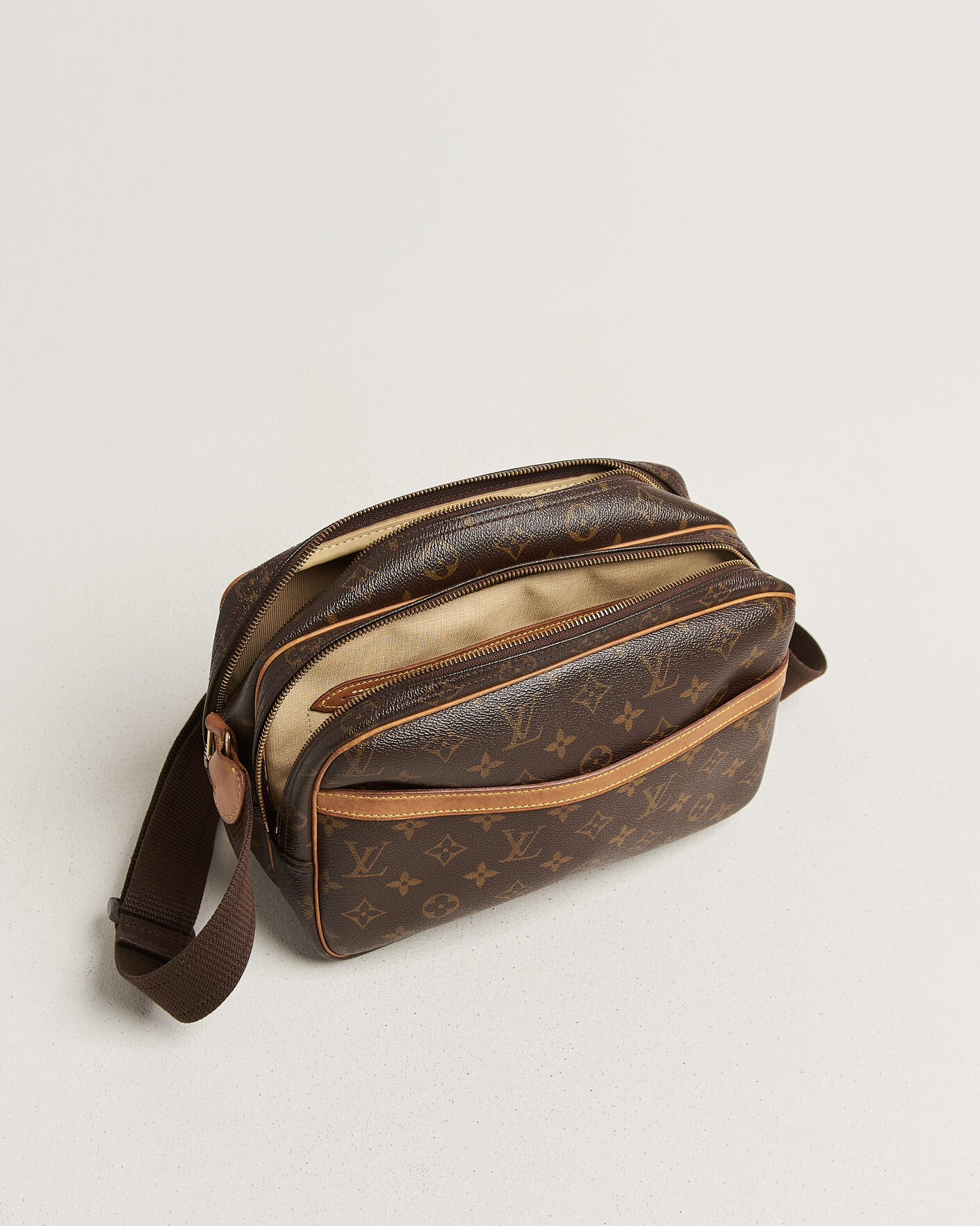 Men | Pre-Owned & Vintage Bags | Louis Vuitton Pre-Owned | Reporter Bag PM Monogram