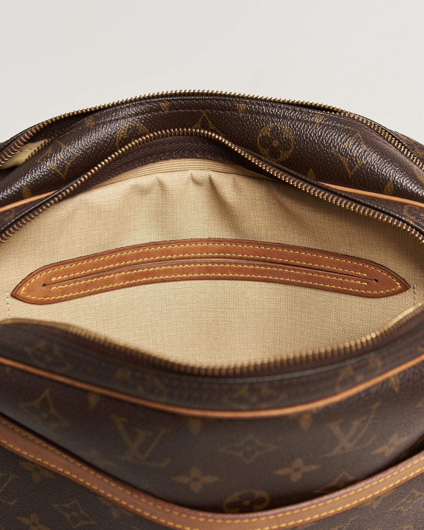 Men | Pre-Owned & Vintage Bags | Louis Vuitton Pre-Owned | Reporter Bag PM Monogram