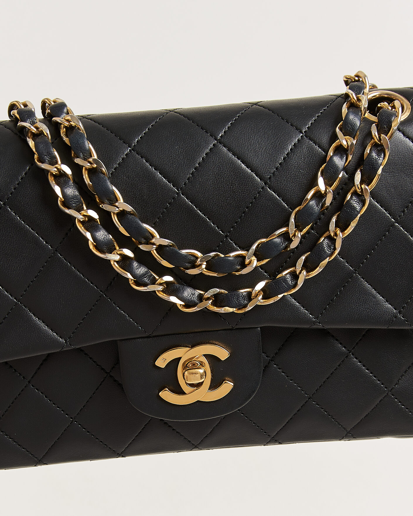 Men | Pre-Owned & Vintage Bags | Chanel Pre-Owned | Classic Small Double Flap Bag Lambskin Black