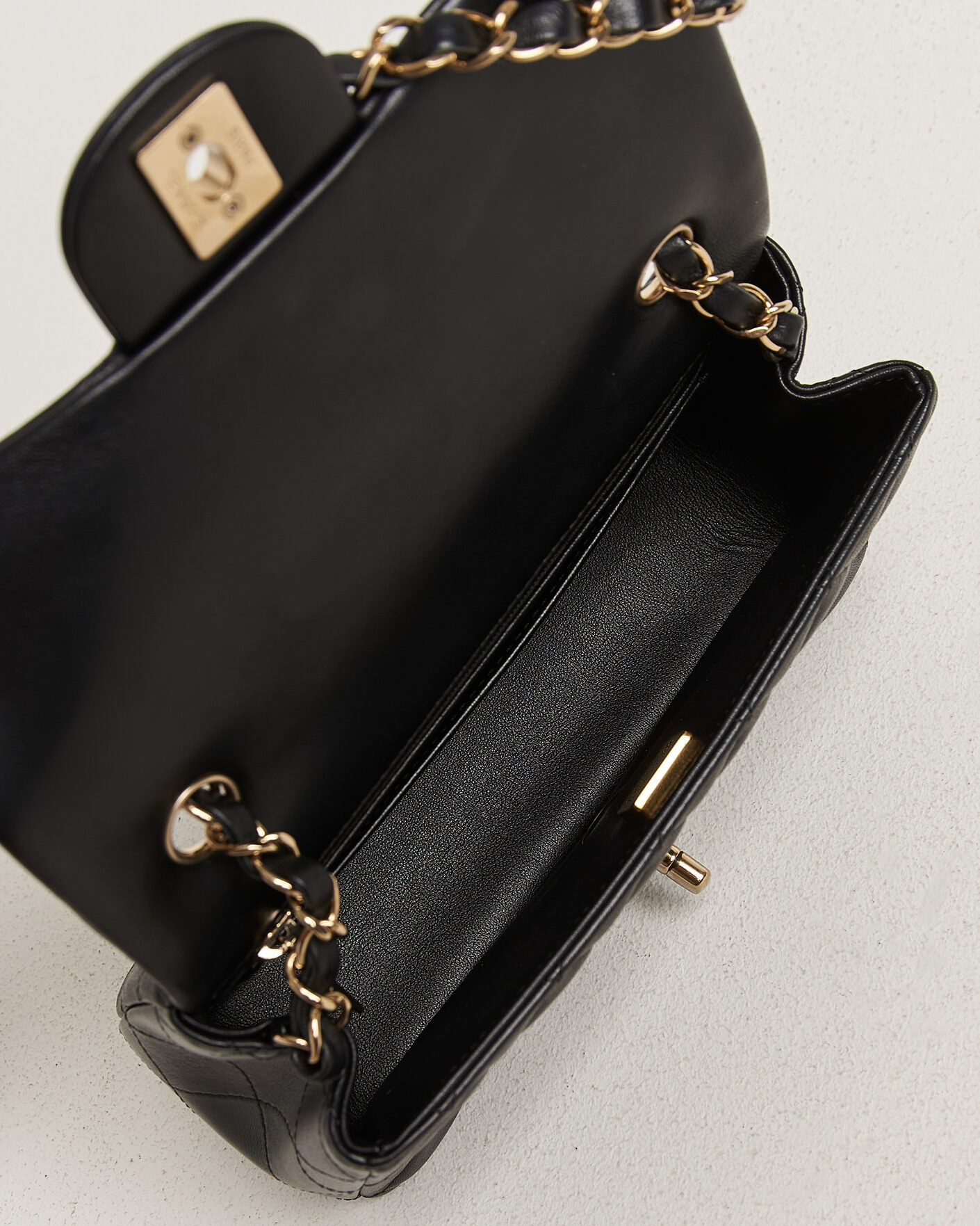 Men | Pre-Owned & Vintage Bags | Chanel Pre-Owned | Classic Mini Rectangular Single Flap Bag Lambskin Black