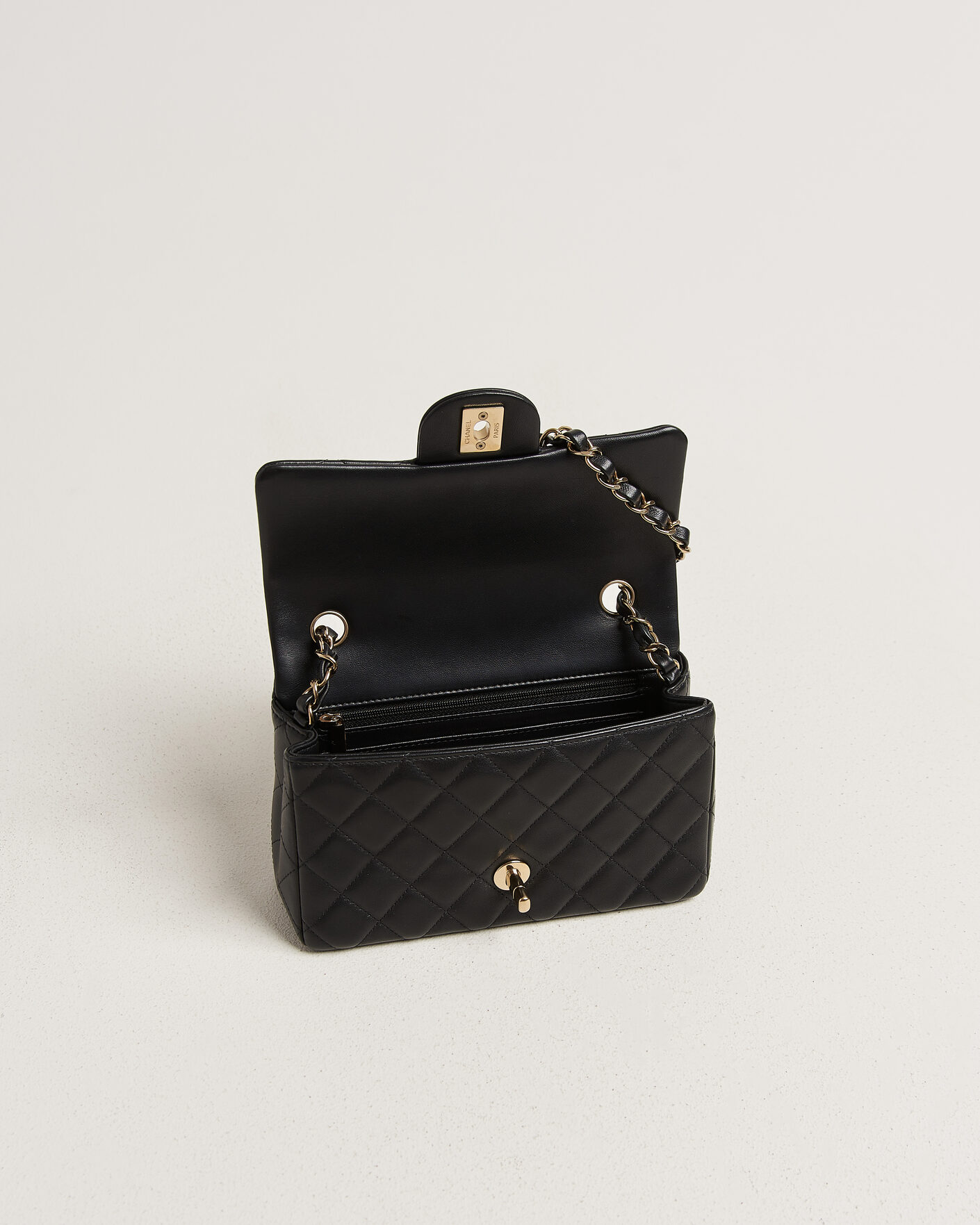 Men | Pre-Owned & Vintage Bags | Chanel Pre-Owned | Classic Mini Rectangular Single Flap Bag Lambskin Black