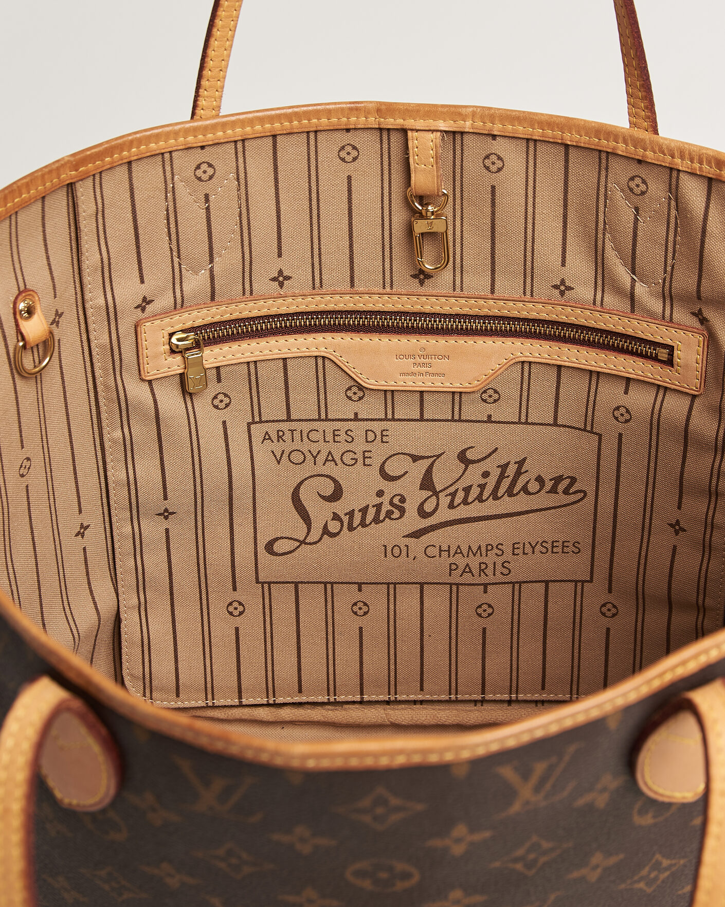 Men | Pre-Owned & Vintage Bags | Louis Vuitton Pre-Owned | Neverfull MM  Monogram