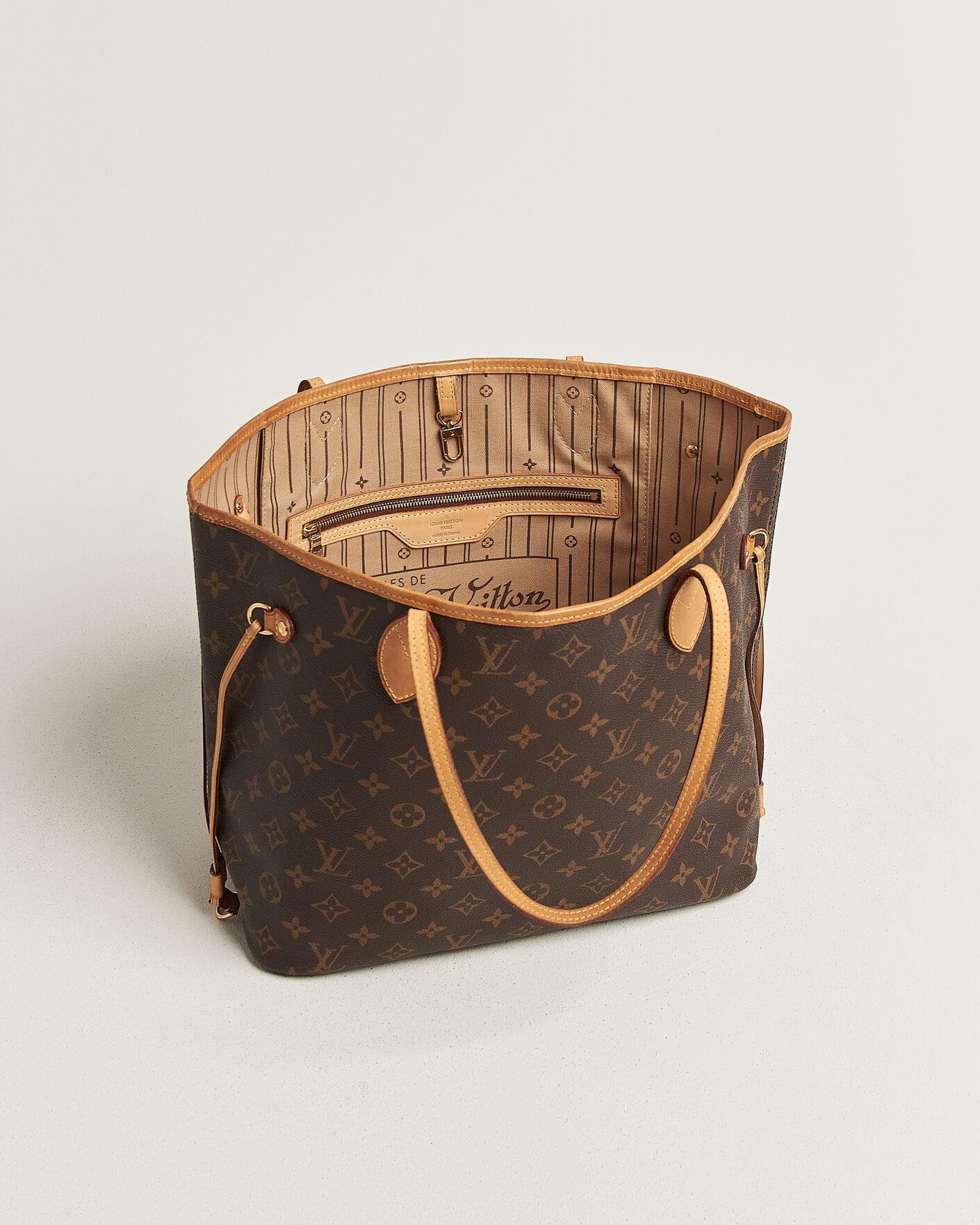 Men | Pre-Owned & Vintage Bags | Louis Vuitton Pre-Owned | Neverfull MM  Monogram