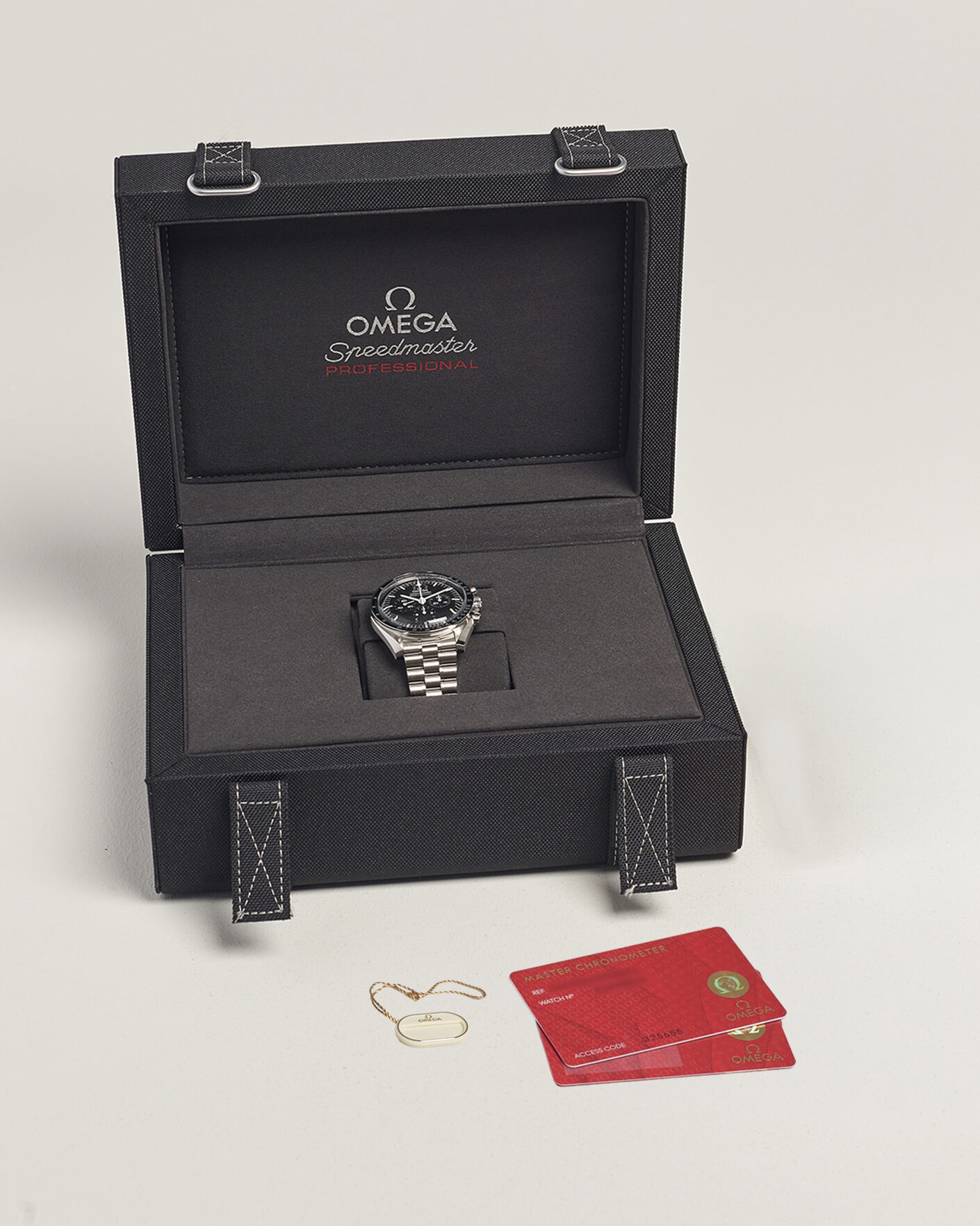 Men | Pre-Owned & Vintage Watches | Omega Pre-Owned | Speedmaster Moonwatch 