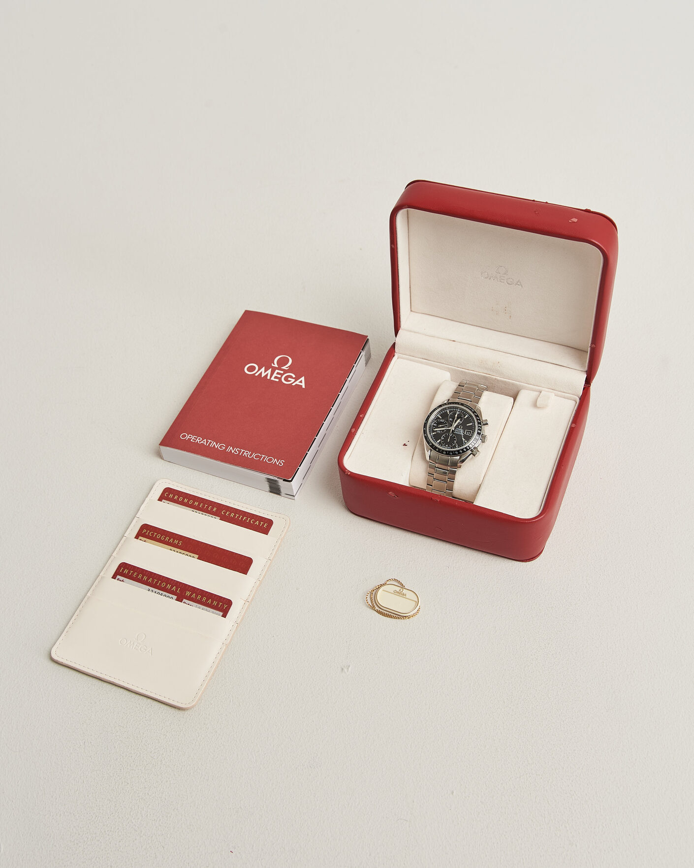 Men | Pre-Owned & Vintage Watches | Omega Pre-Owned | Speedmaster Date 
